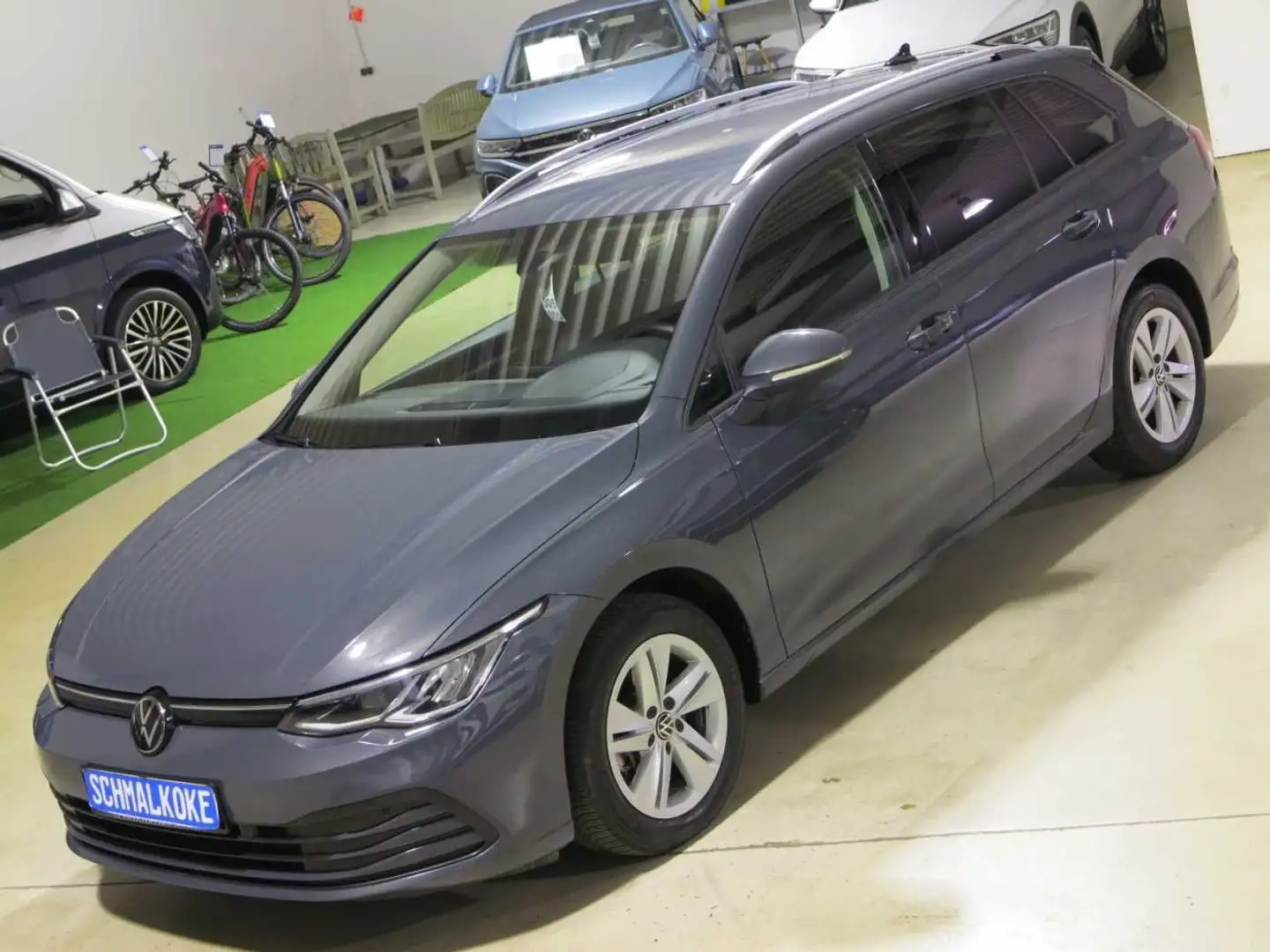 Volkswagen Golf VIII Variant 2.0 TDI SCR DSG7 Life Navi DAB Grau - 2