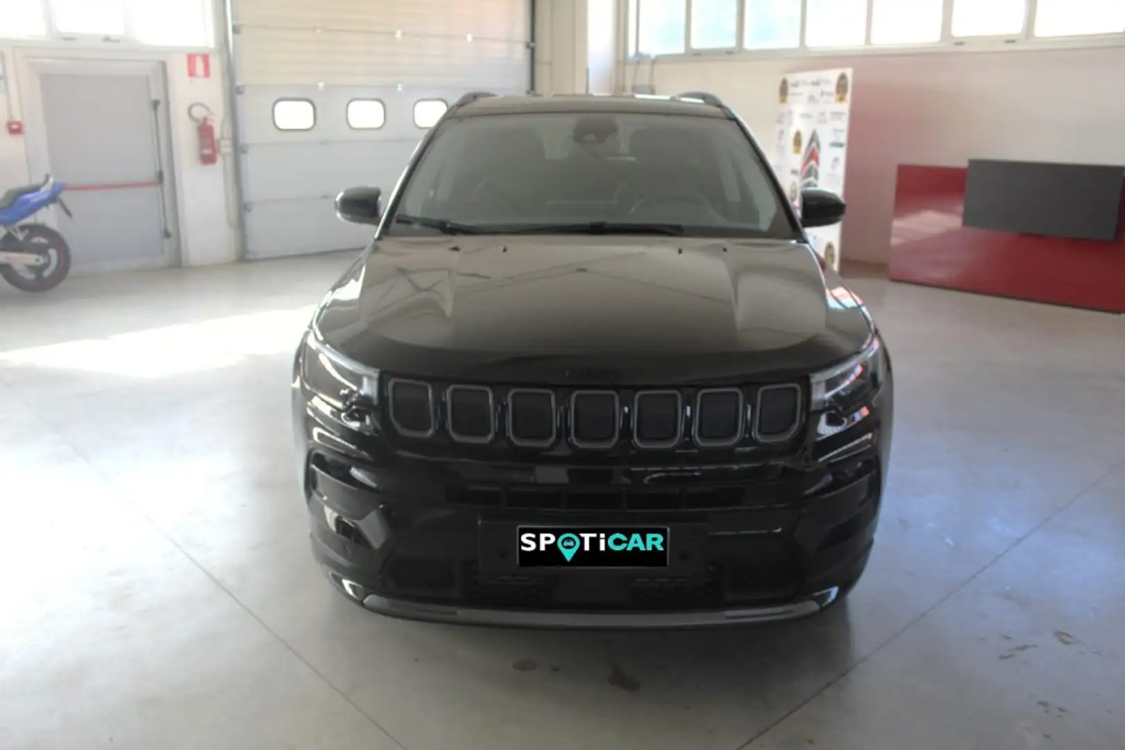 Jeep Compass 1.6 Multijet II 2WD S Schwarz - 2