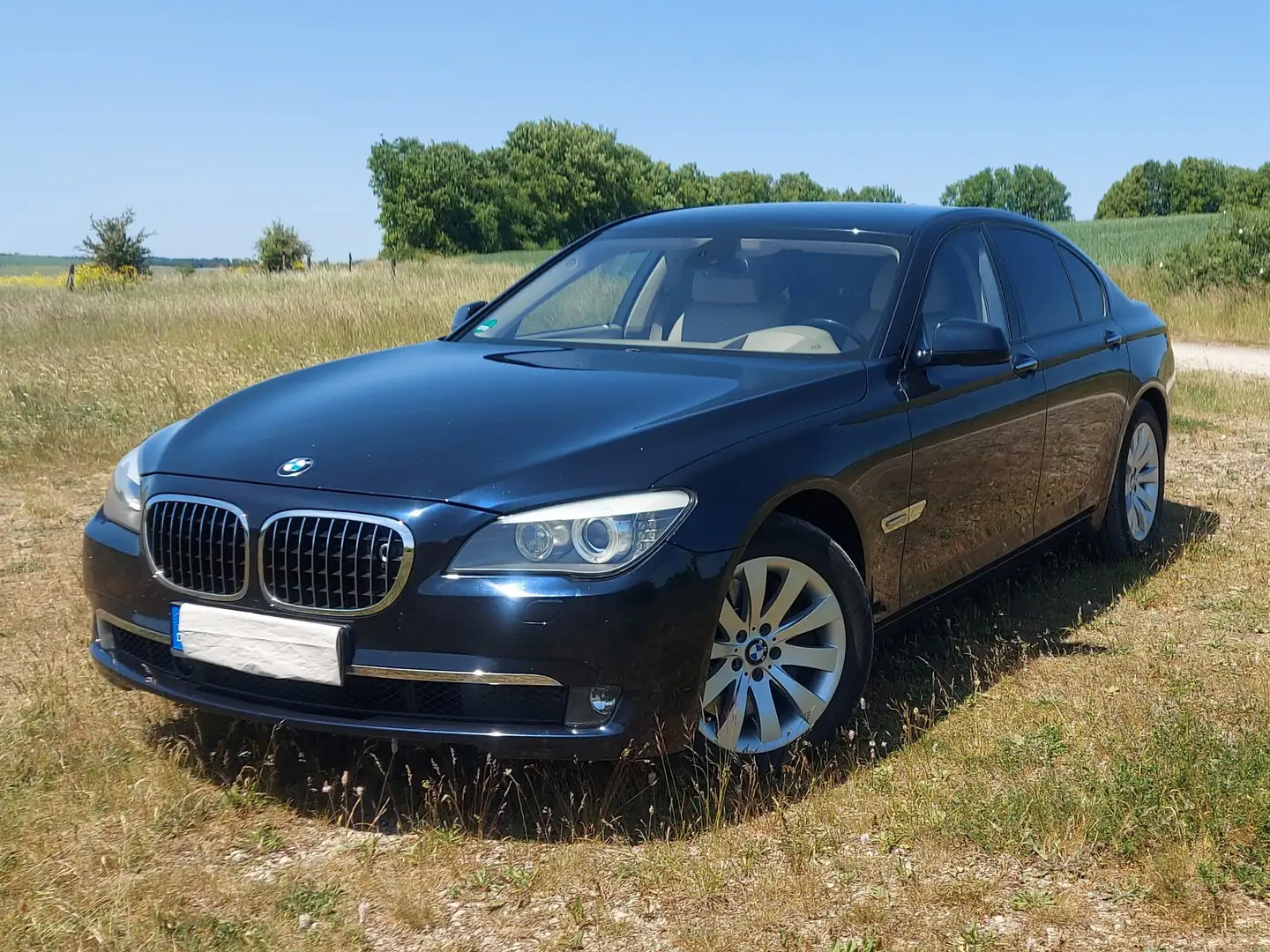 BMW 750 7er 750i Blau - 2