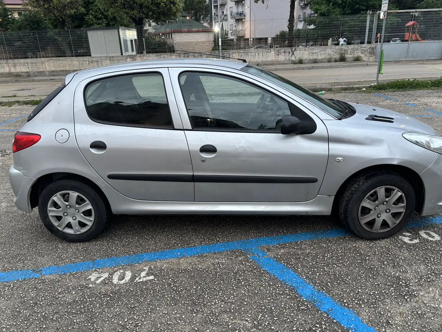Peugeot 206 Plus 5p 1.1 Trendy - 2