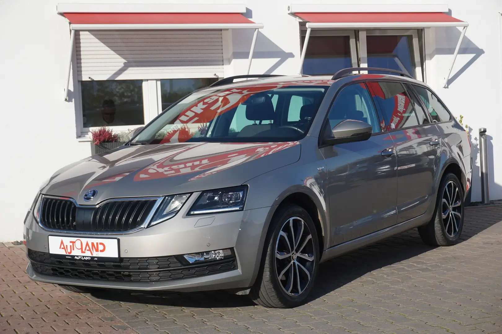 Skoda Octavia Combi 1.0 Soleil LED PDC Android Apple Beige - 2