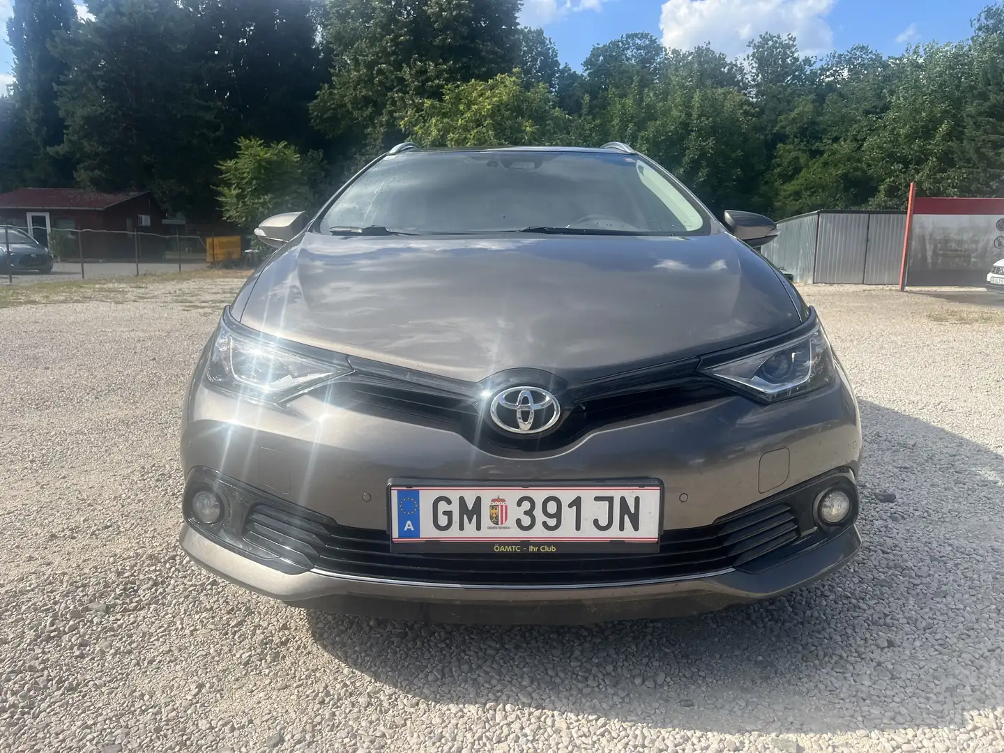 Toyota Auris 1.6 Valvematic Touring Sports Edition - 1