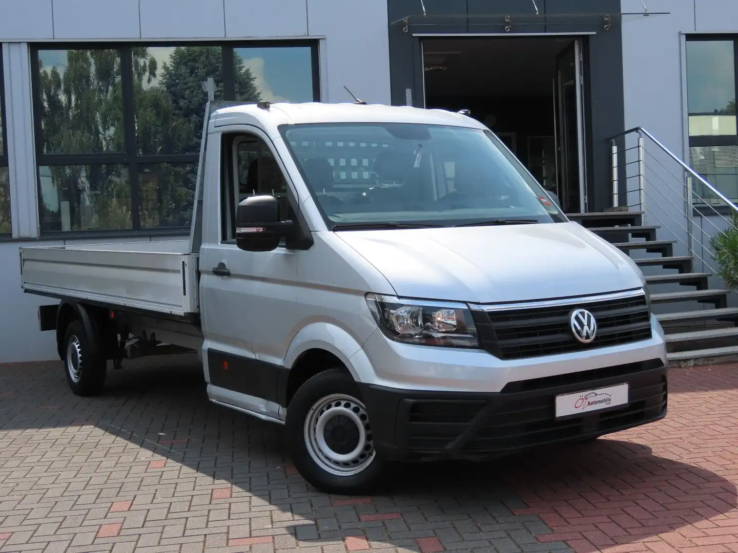 Volkswagen Crafter 2.0 CR TD Pritsche 35 lang FWD Aut. Silber - 1
