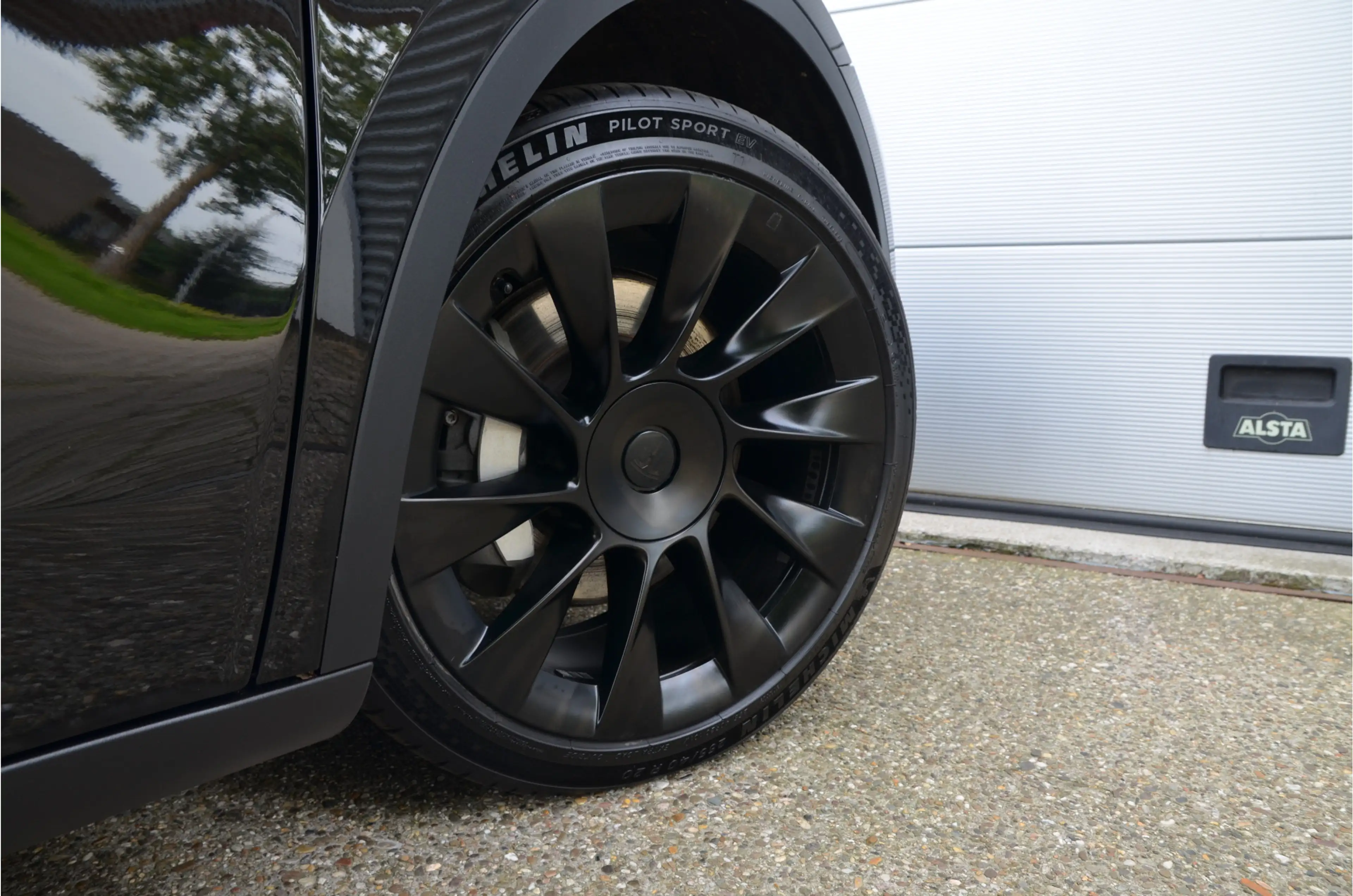 Tesla Model Y Long Range AWD 75 kWh AutoPilot3.0 Ryzen — photo 6