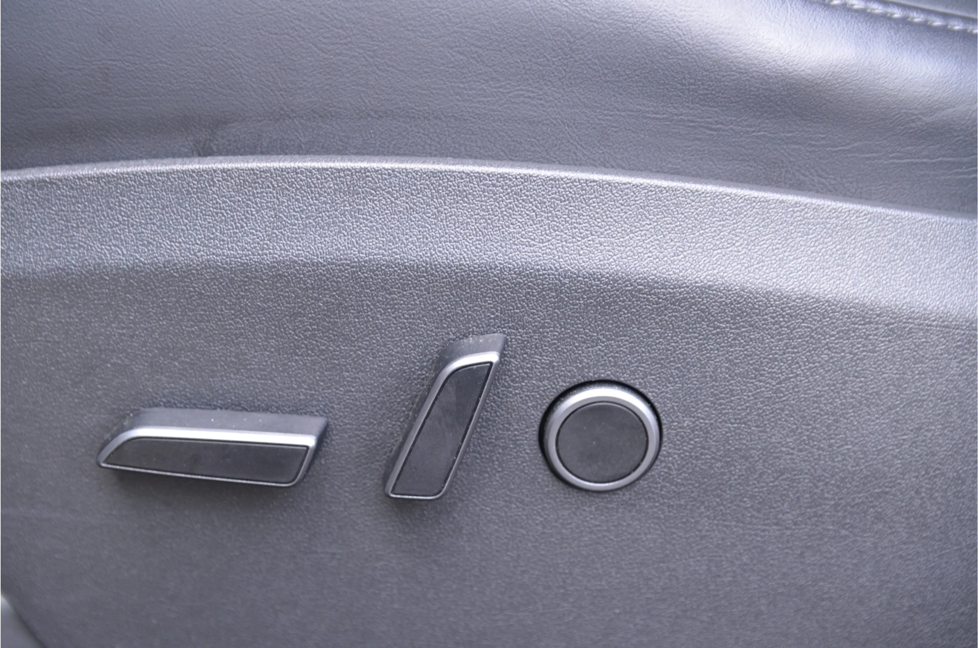 Tesla Model Y Long Range AWD 75 kWh AutoPilot3.0 Ryzen — photo 4