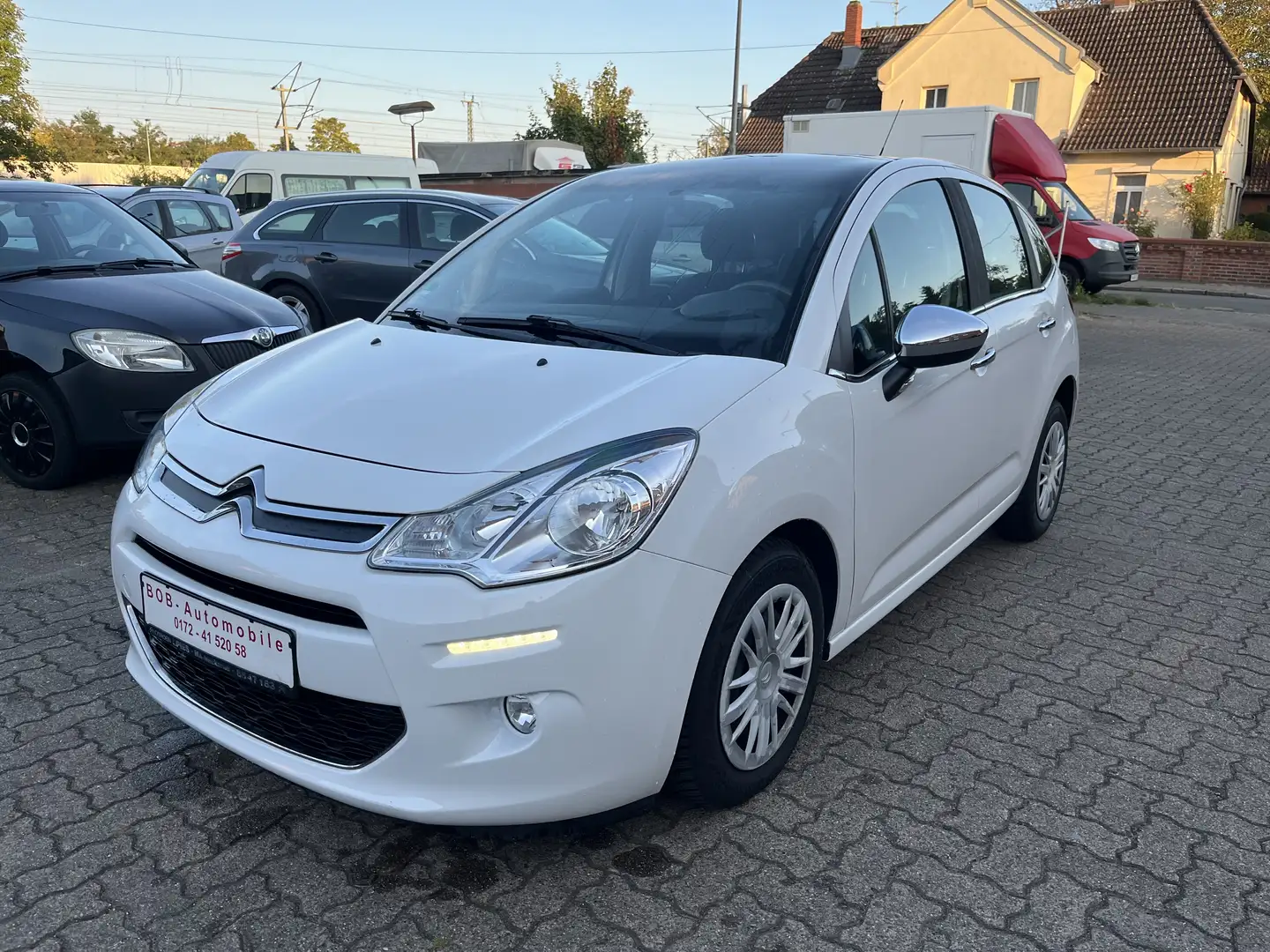 Citroen C3 C3 Pure Tech (VTi) 82 Selection 1-Hand Weiß - 1
