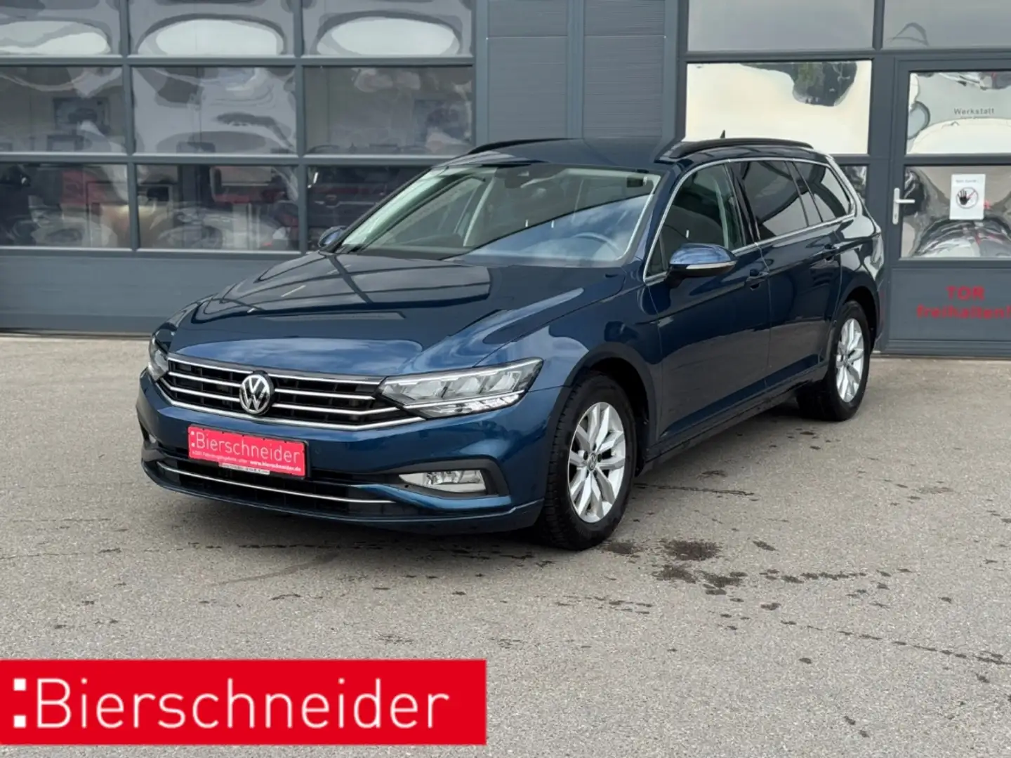 Volkswagen Passat Variant 1.5 TSI DSG Business LED NAVI AHK PDC ERGO-COMFORT Azul - 1