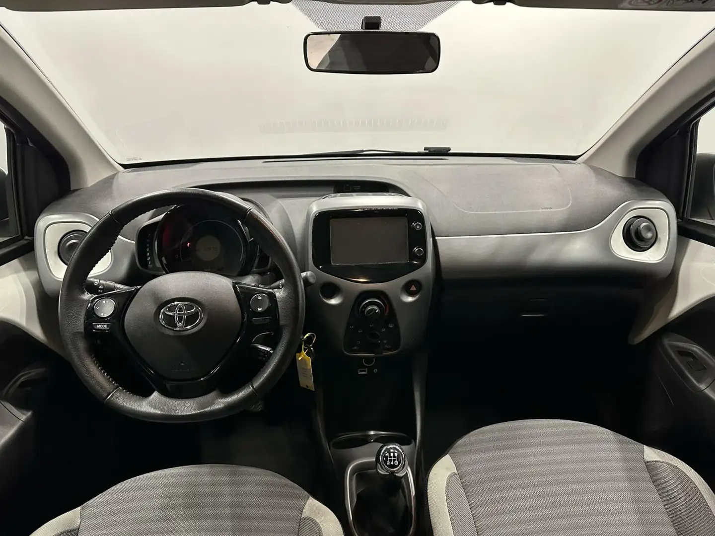 Toyota Aygo 1.0 VVT-i x-joy Blanco - 2