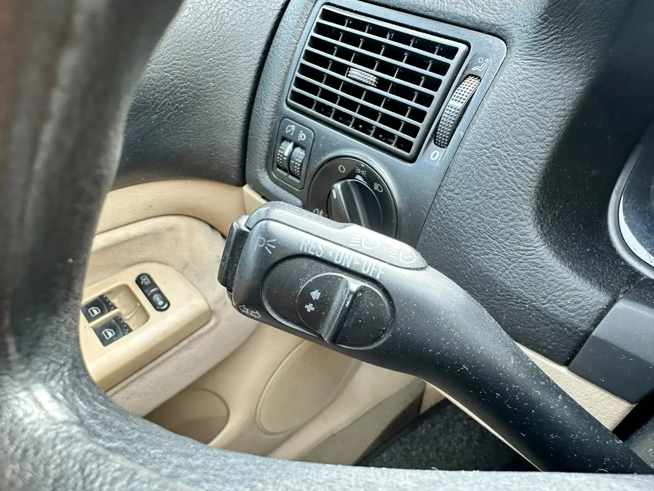 Volkswagen Golf 1.6-16V Comfortline Cruise*22-04-2027 APK*NAP*Elek, foto 6