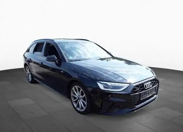 Audi A4 view 11