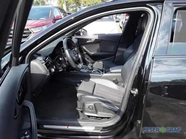 Audi A4 view 5