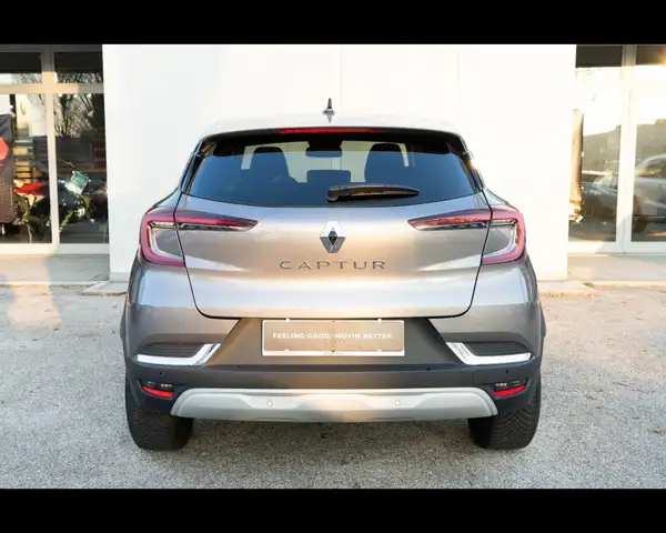 Renault Captur view 4
