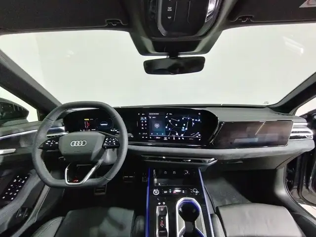 Audi A6 view 6