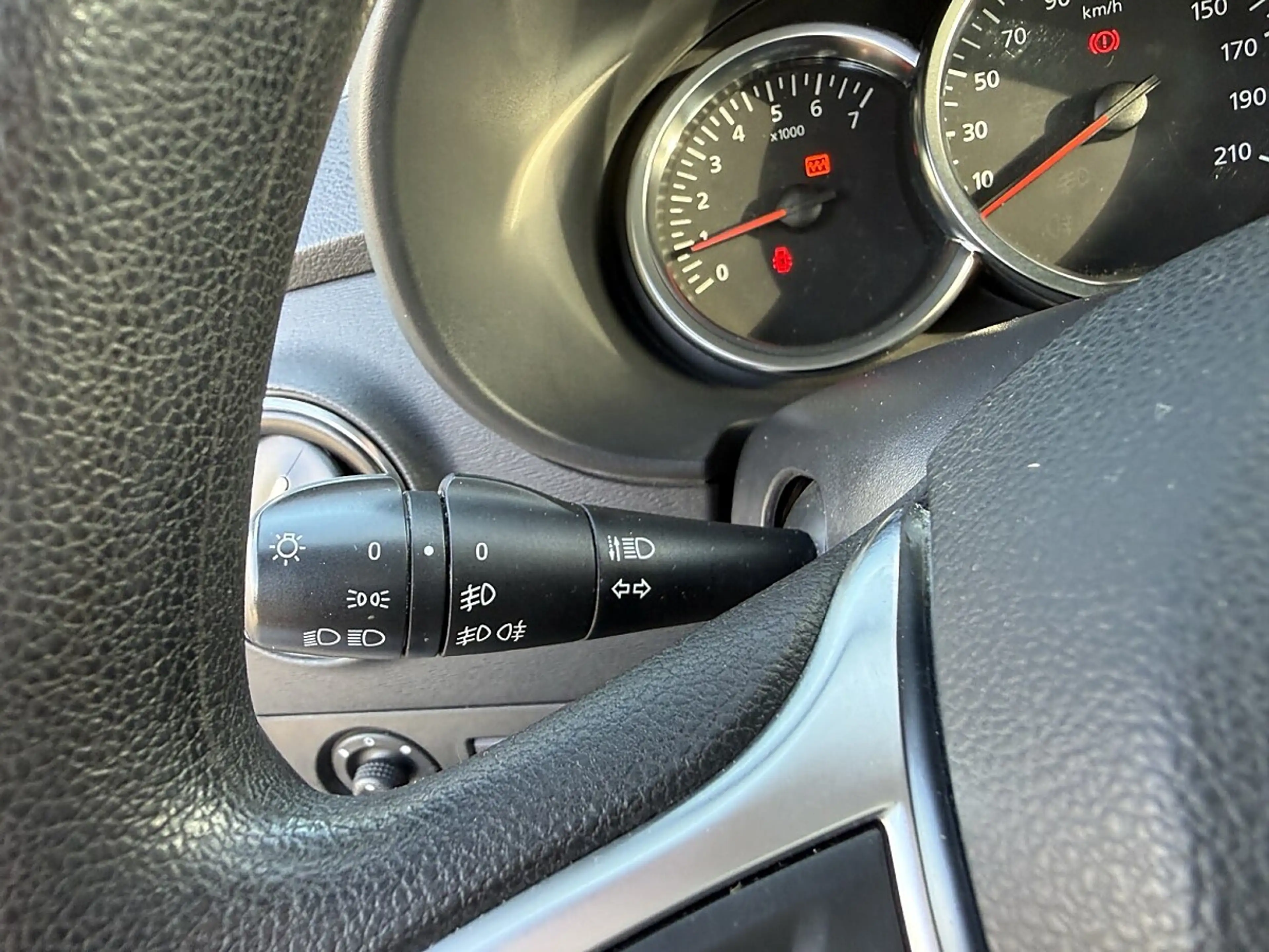 Dacia Lodgy 1.2 TCe 115 Supreme Start&Stop * 7-Sitzer * — photo 14