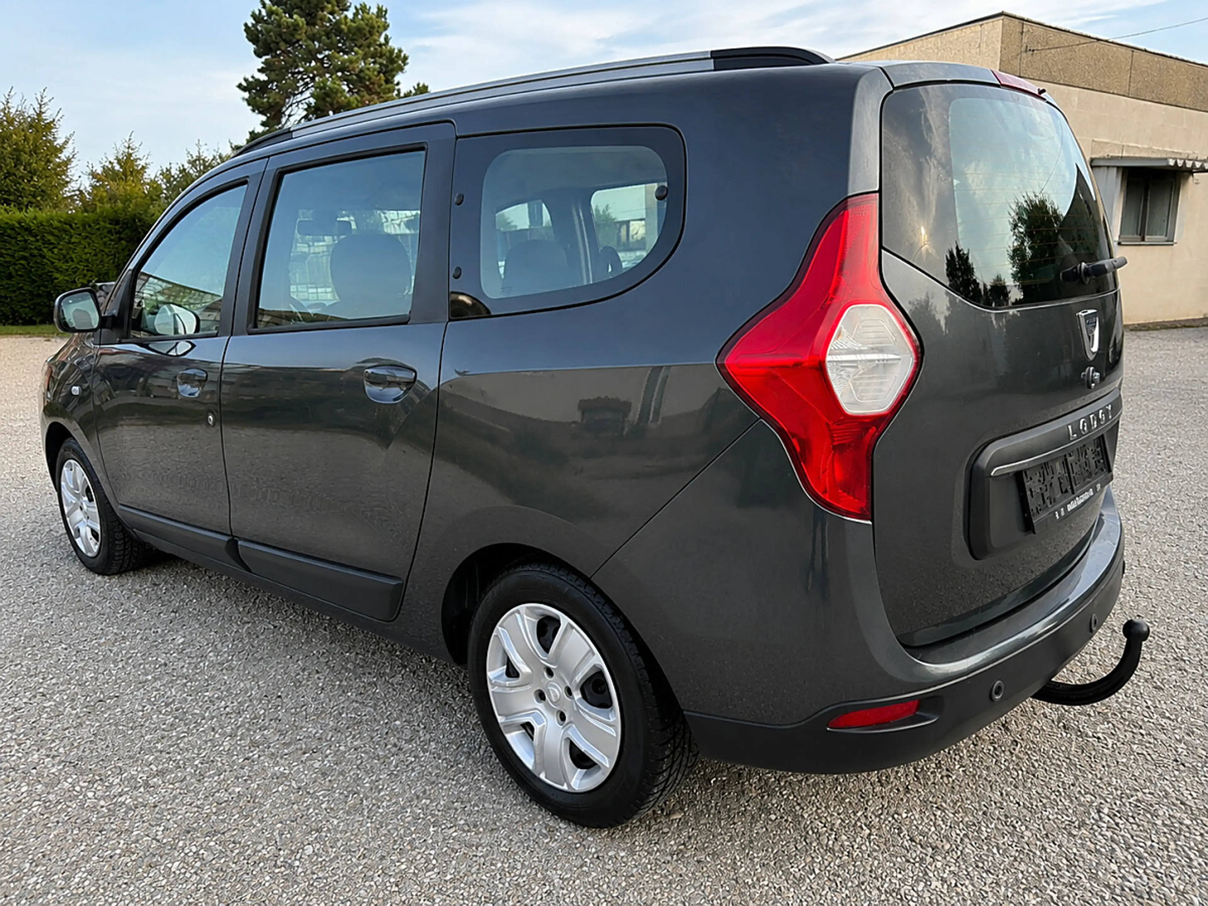 Dacia Lodgy 1.2 TCe 115 Supreme Start&Stop * 7-Sitzer * — photo 3