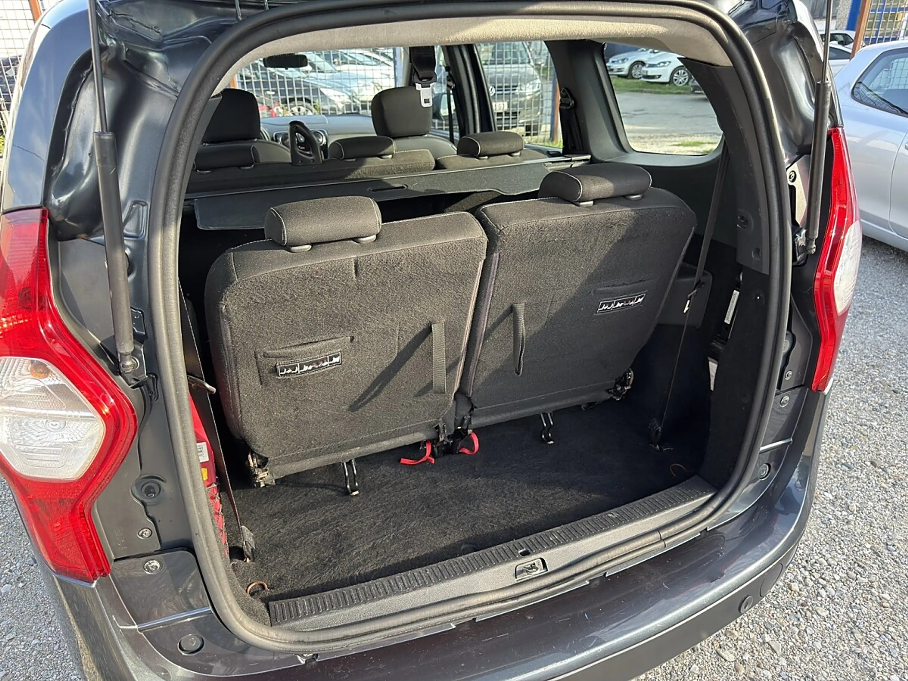 Dacia Lodgy 1.2 TCe 115 Supreme Start&Stop * 7-Sitzer * — photo 8