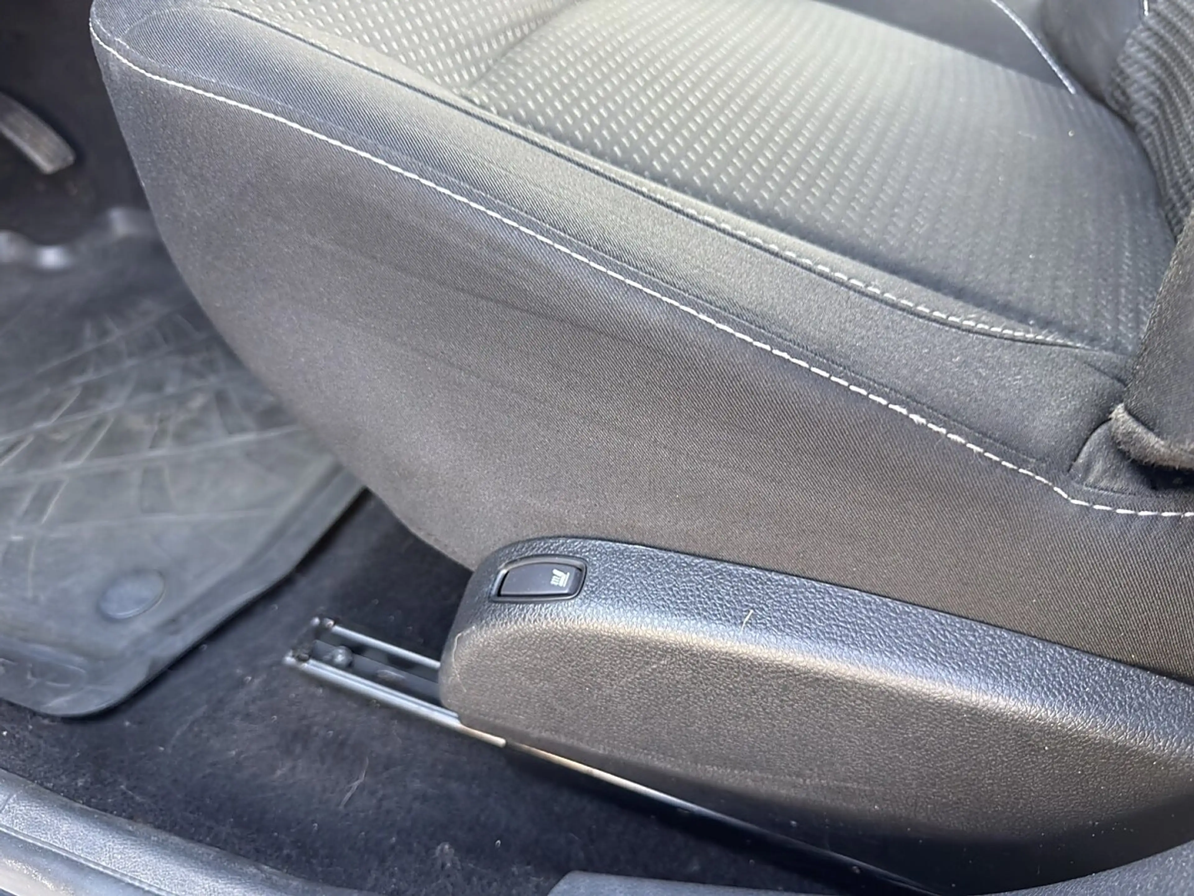Dacia Lodgy 1.2 TCe 115 Supreme Start&Stop * 7-Sitzer * — photo 10