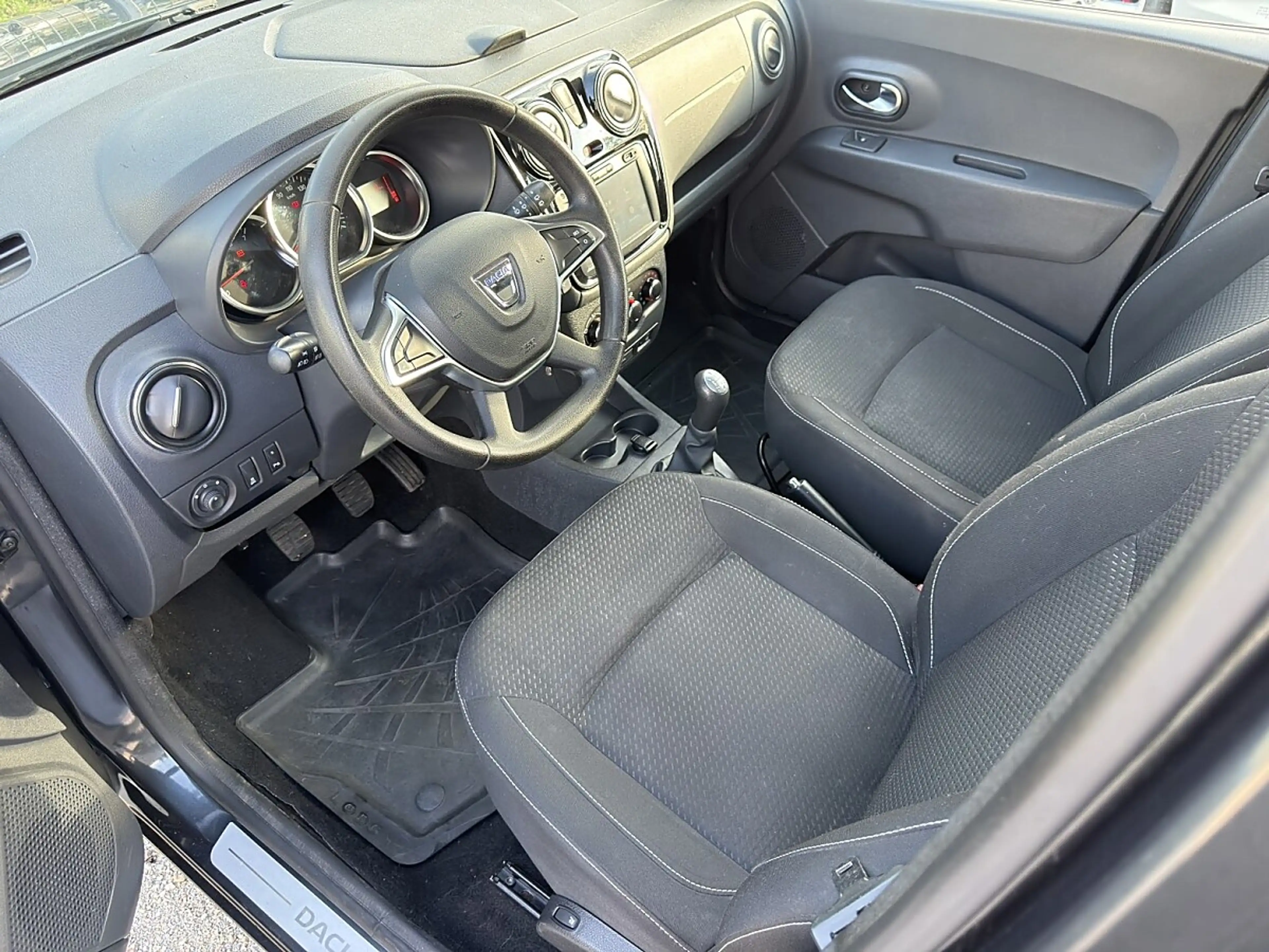 Dacia Lodgy 1.2 TCe 115 Supreme Start&Stop * 7-Sitzer * — photo 5