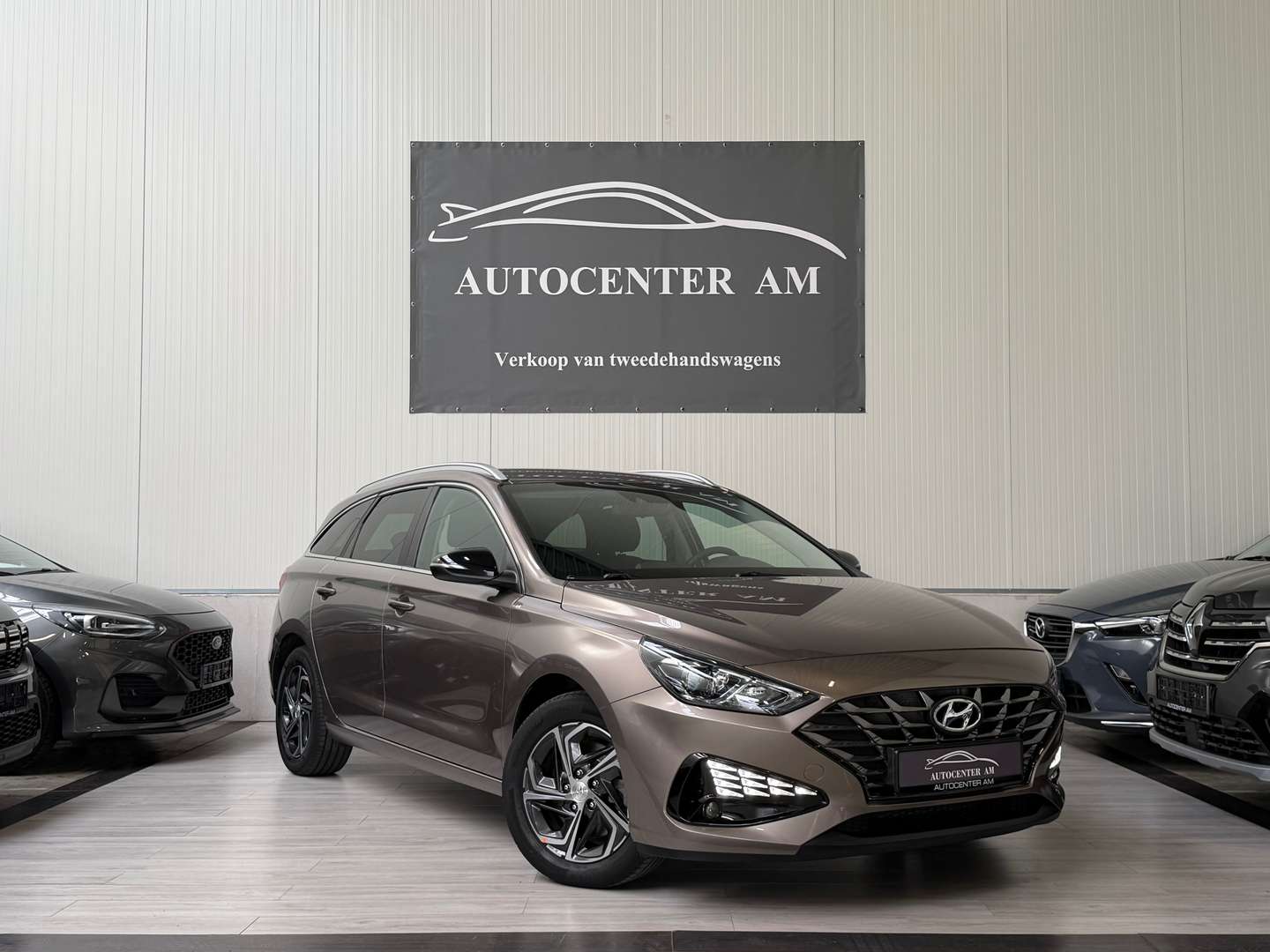 Hyundai i30 nuo 301 €/ mėn Benzinas 2023m. Kita Mechaninė