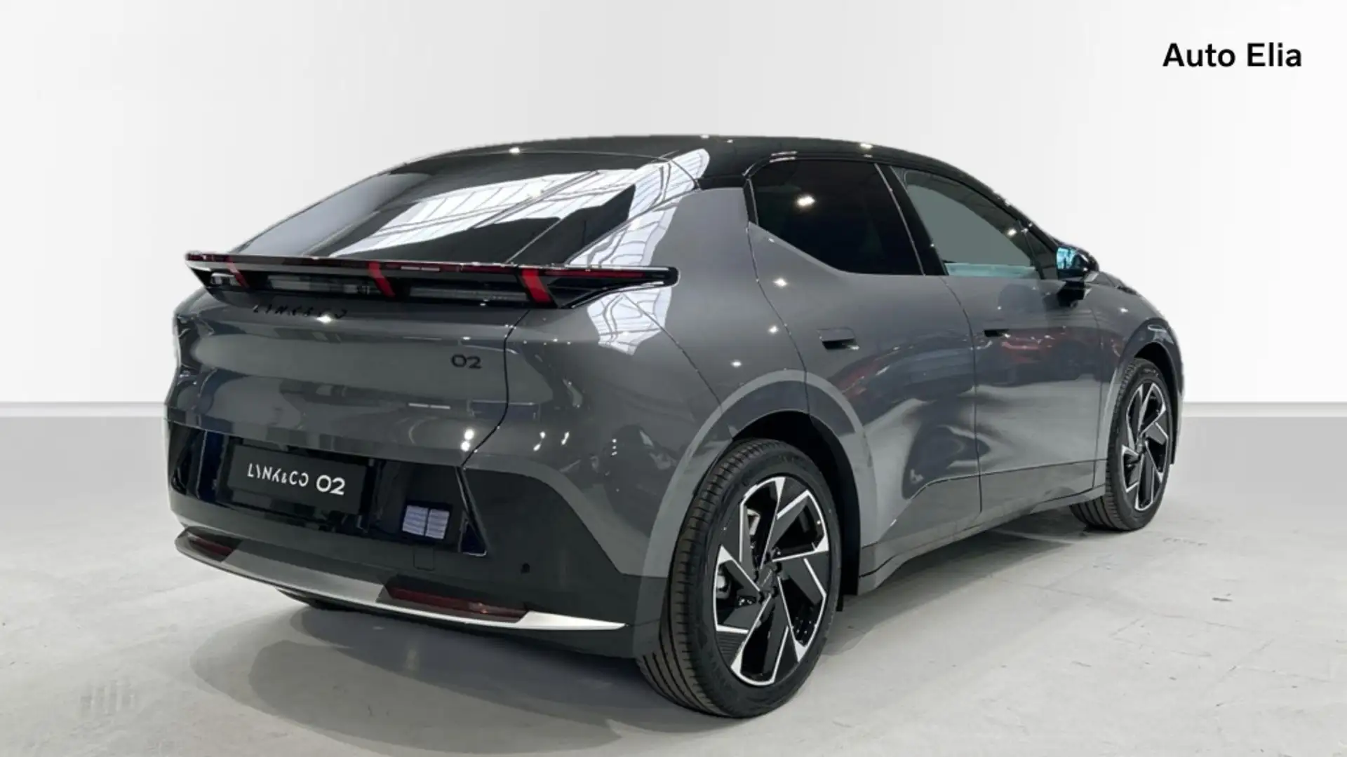 Lynk & Co 02 Eléctrico More Gris - 2