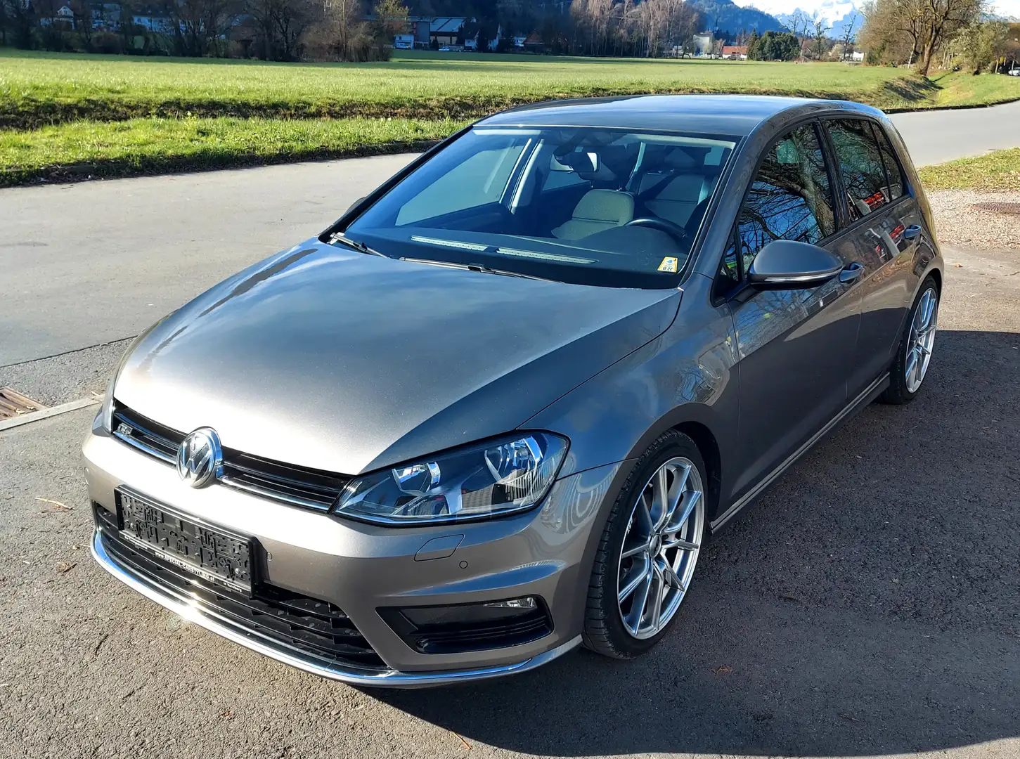 Volkswagen Golf Golf Sport Austria 1,2 TSI Sport Austria Grau - 1