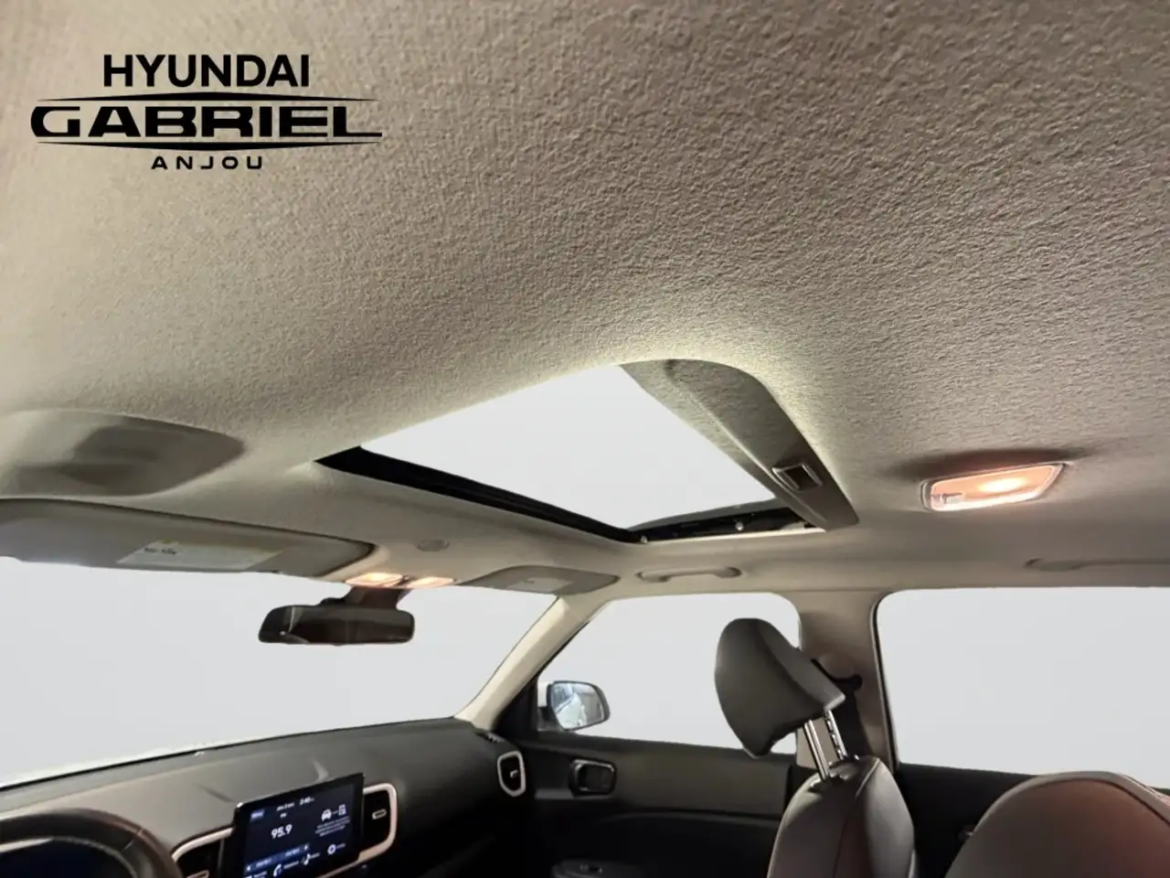 Hyundai Venue снимка Hyundai Venue