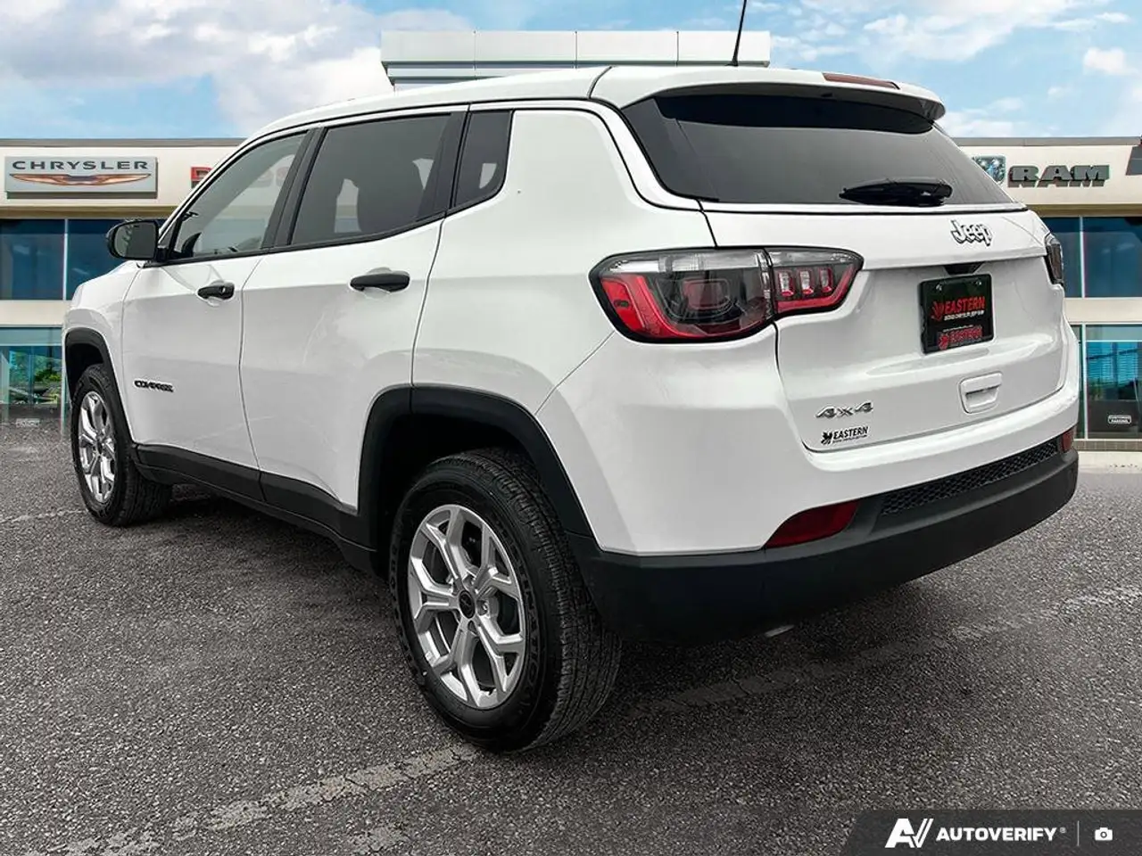 Jeep Compass photo Jeep Compass