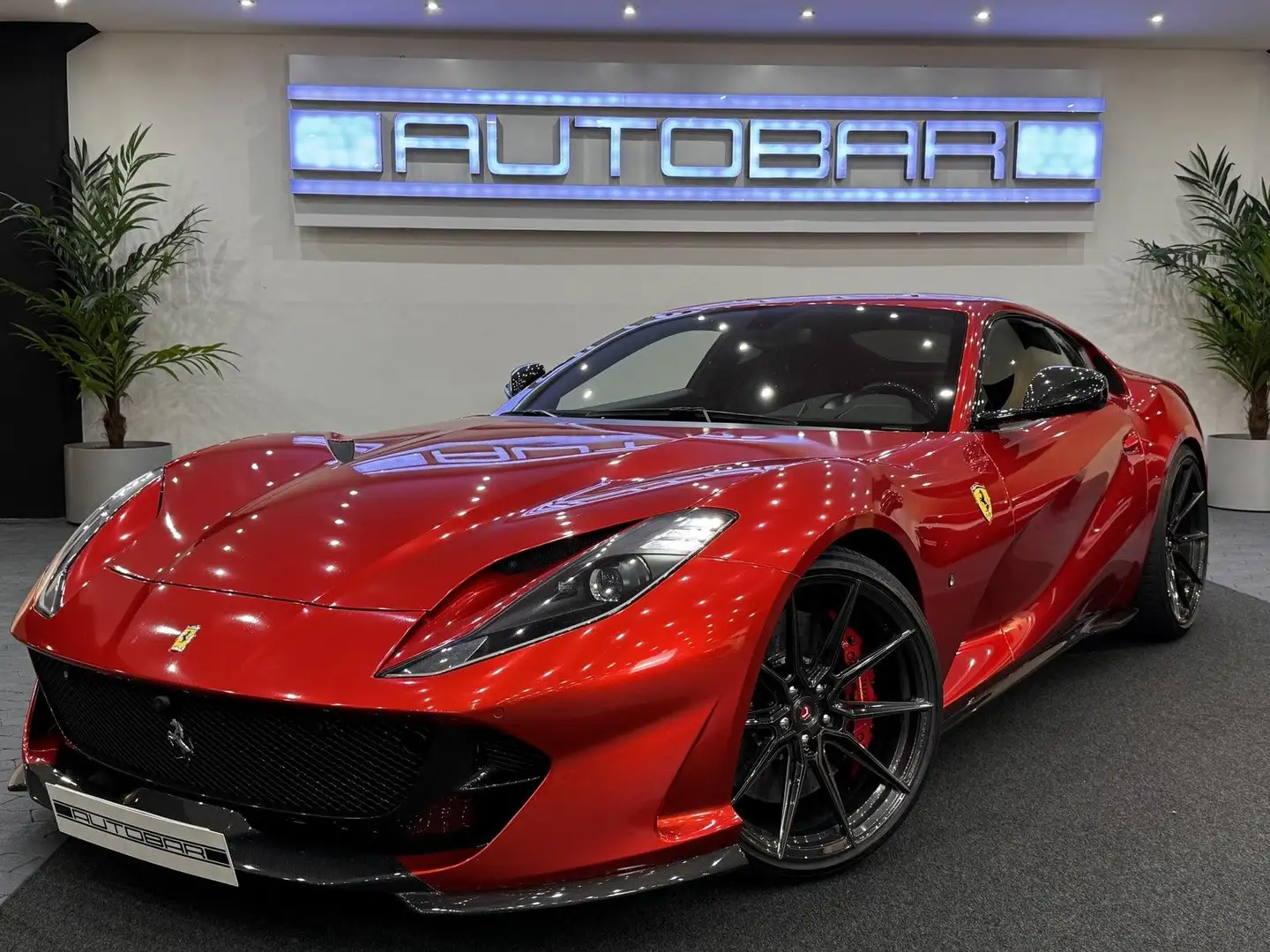 Ferrari 812 Superfast NOVITEC Rojo - 1