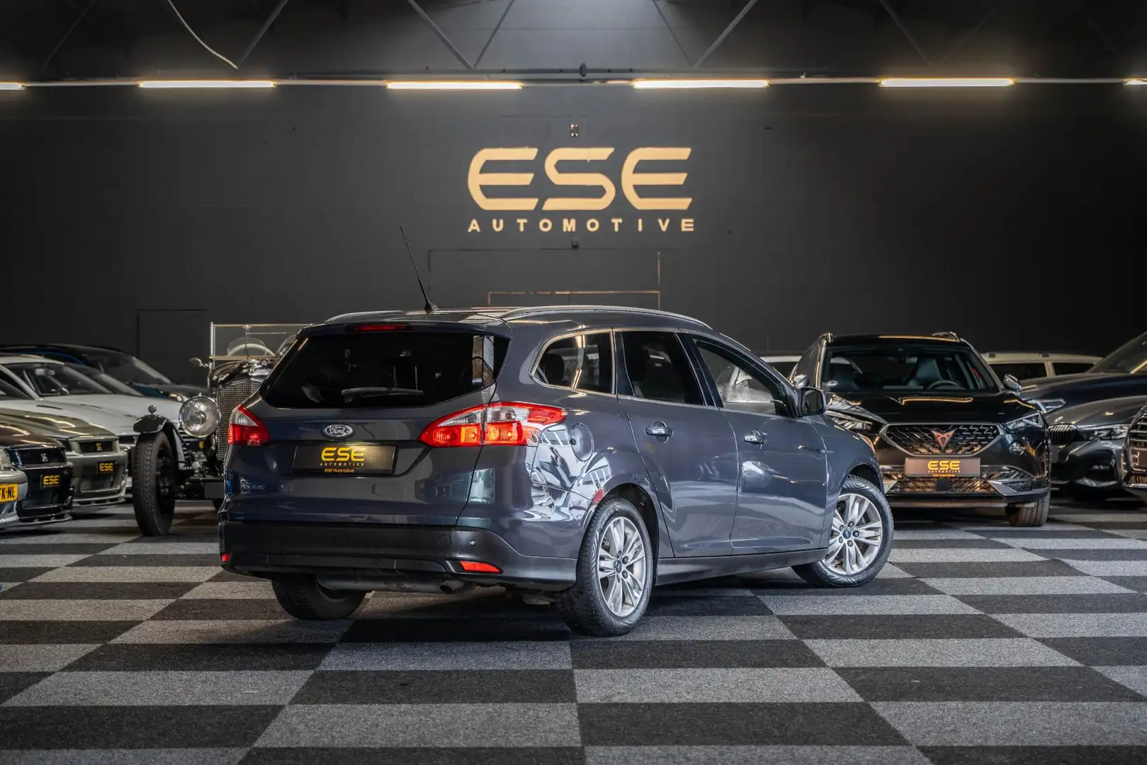 Ford Focus Wagon 1.6 TI-VCT Titanium | Airco | Stoelverwarmin Gris - 2