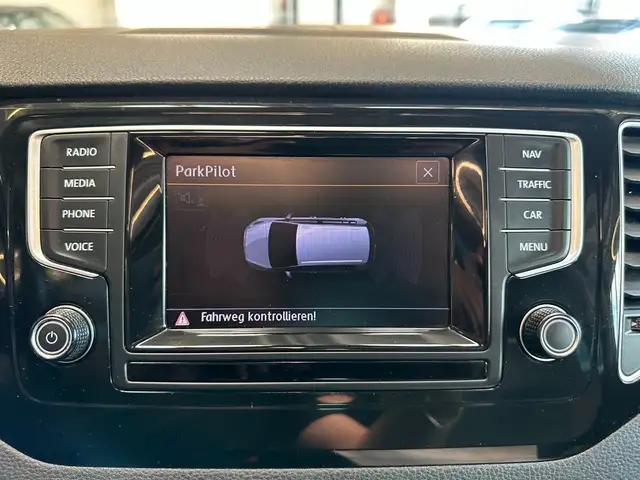 Volkswagen Golf view 15