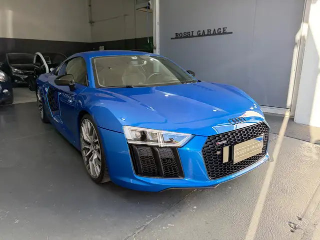 Audi R8