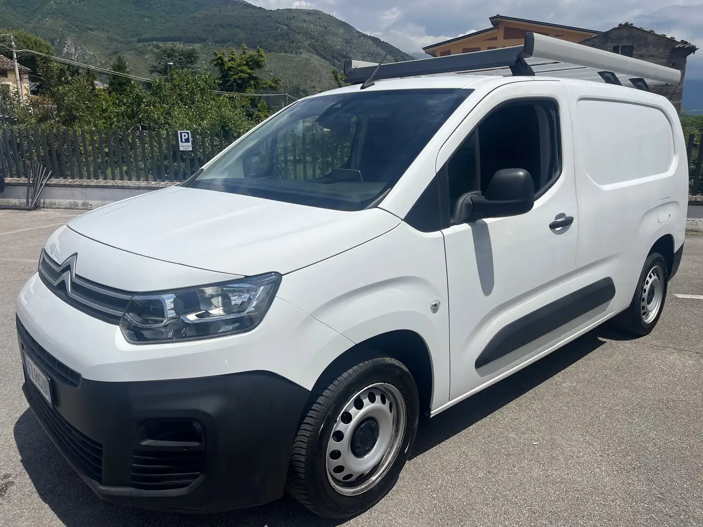 Citroen Berlingo 1.5 bluehdi XL Shine s Weiß - 1