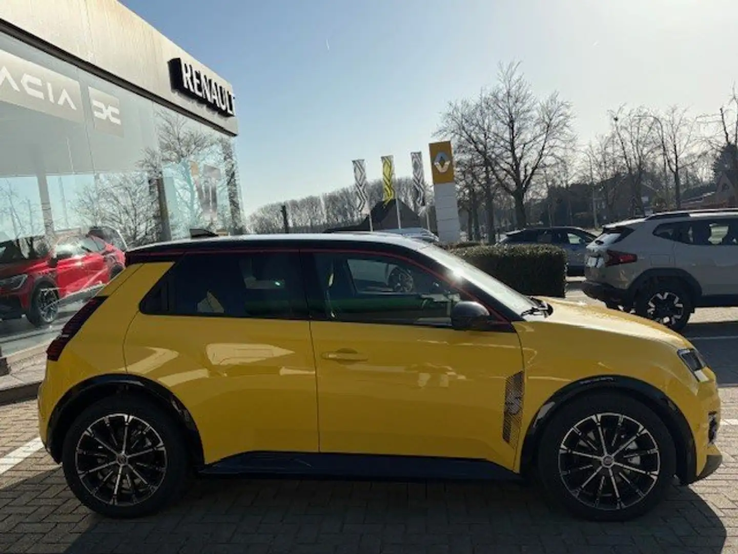 Renault R 5 E-R 52 kWh Comfort Range Iconiq Cinq Jaune - 2