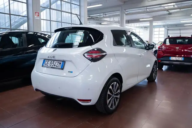Renault Zoe view 2