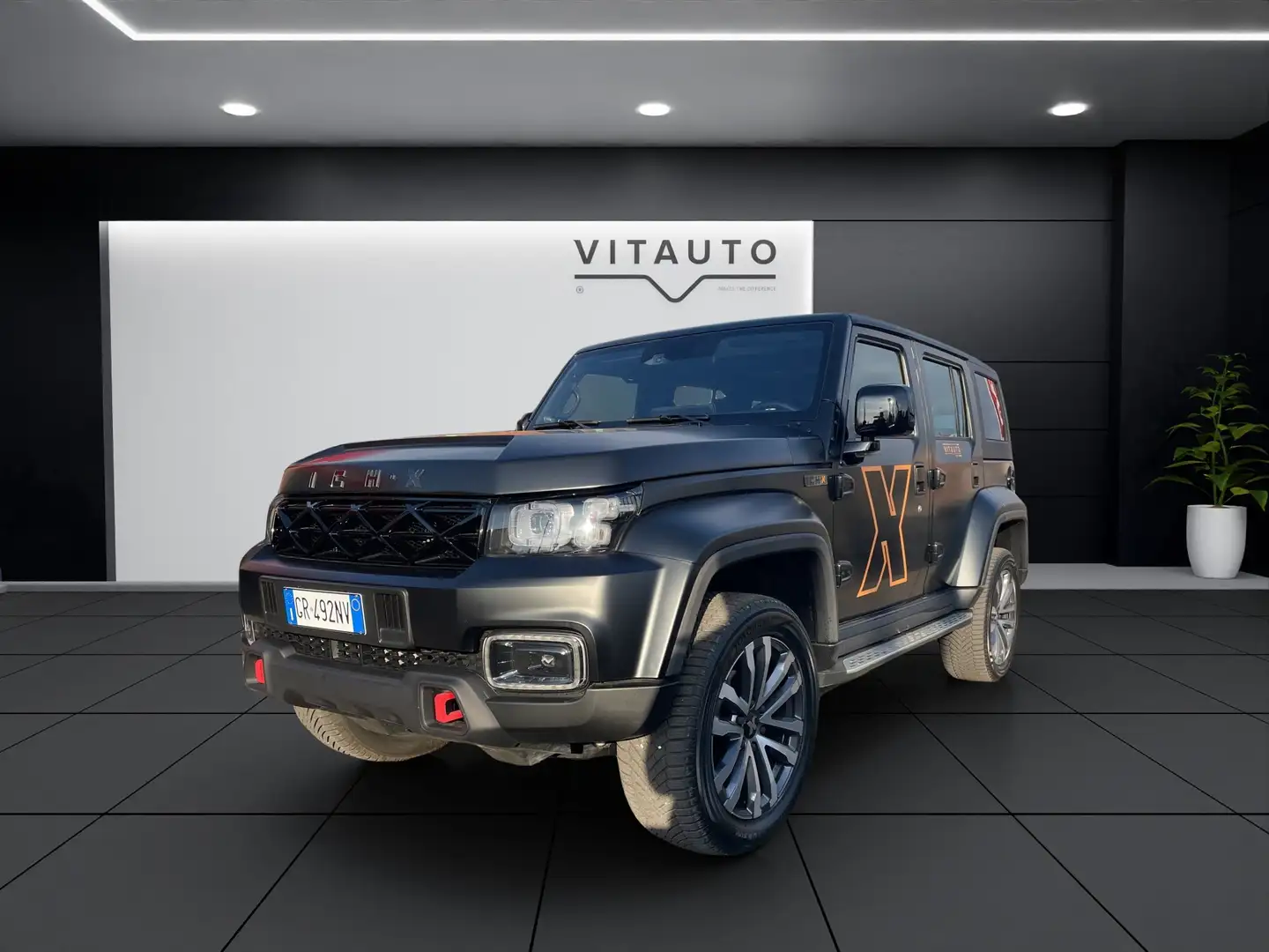 ICH-X K2 K2 2.0 turbo diesel 4x4 162cv auto Schwarz - 1