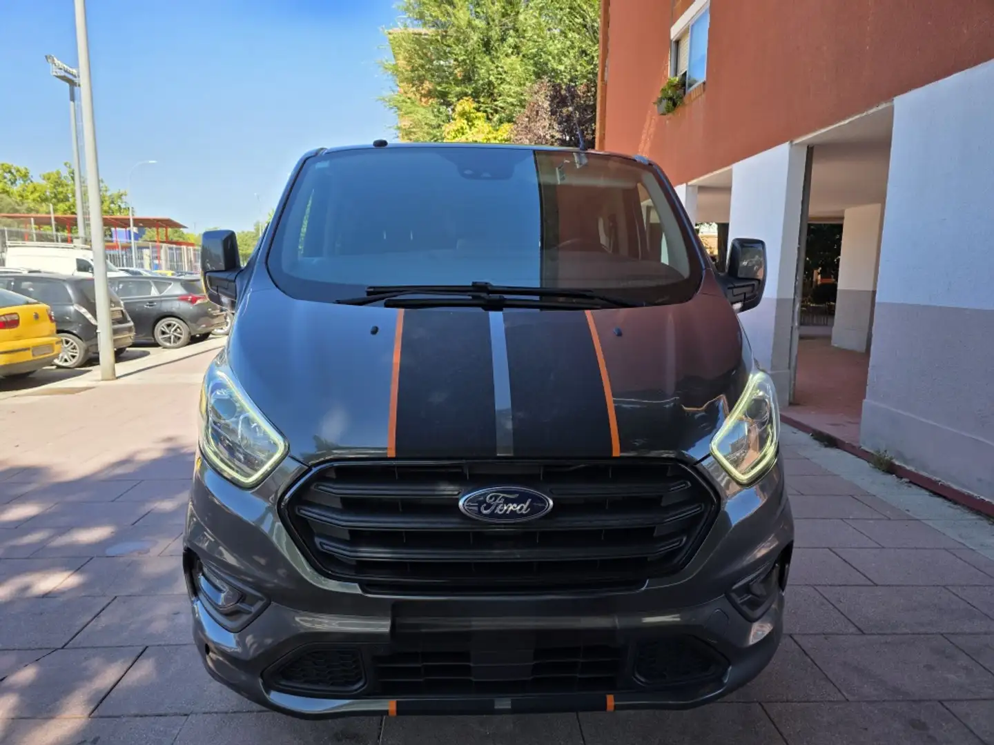 Ford Transit Custom FT 320 L1 Kombi Trend EcoBlue Aut. Gris - 2