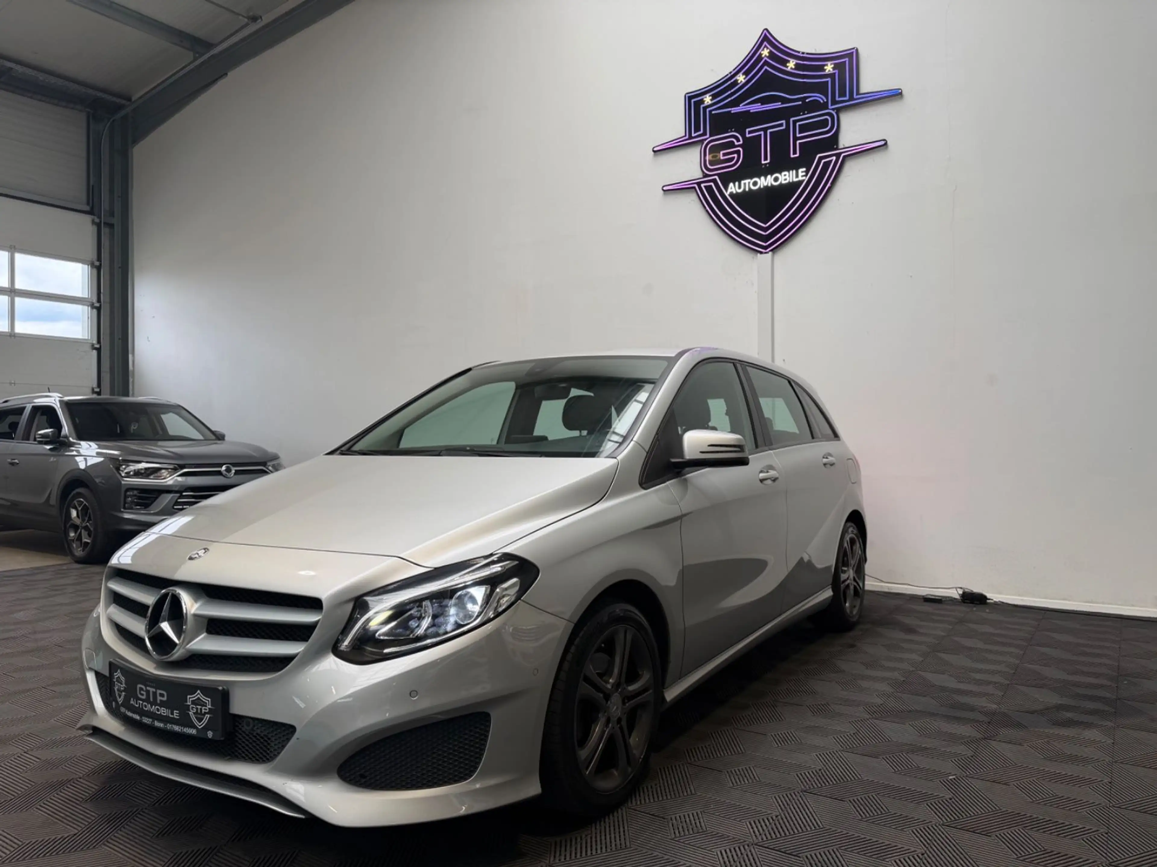 Mercedes-Benz B 220 CDI *LED*R-Kam*PDC*SHZ* — photo 4