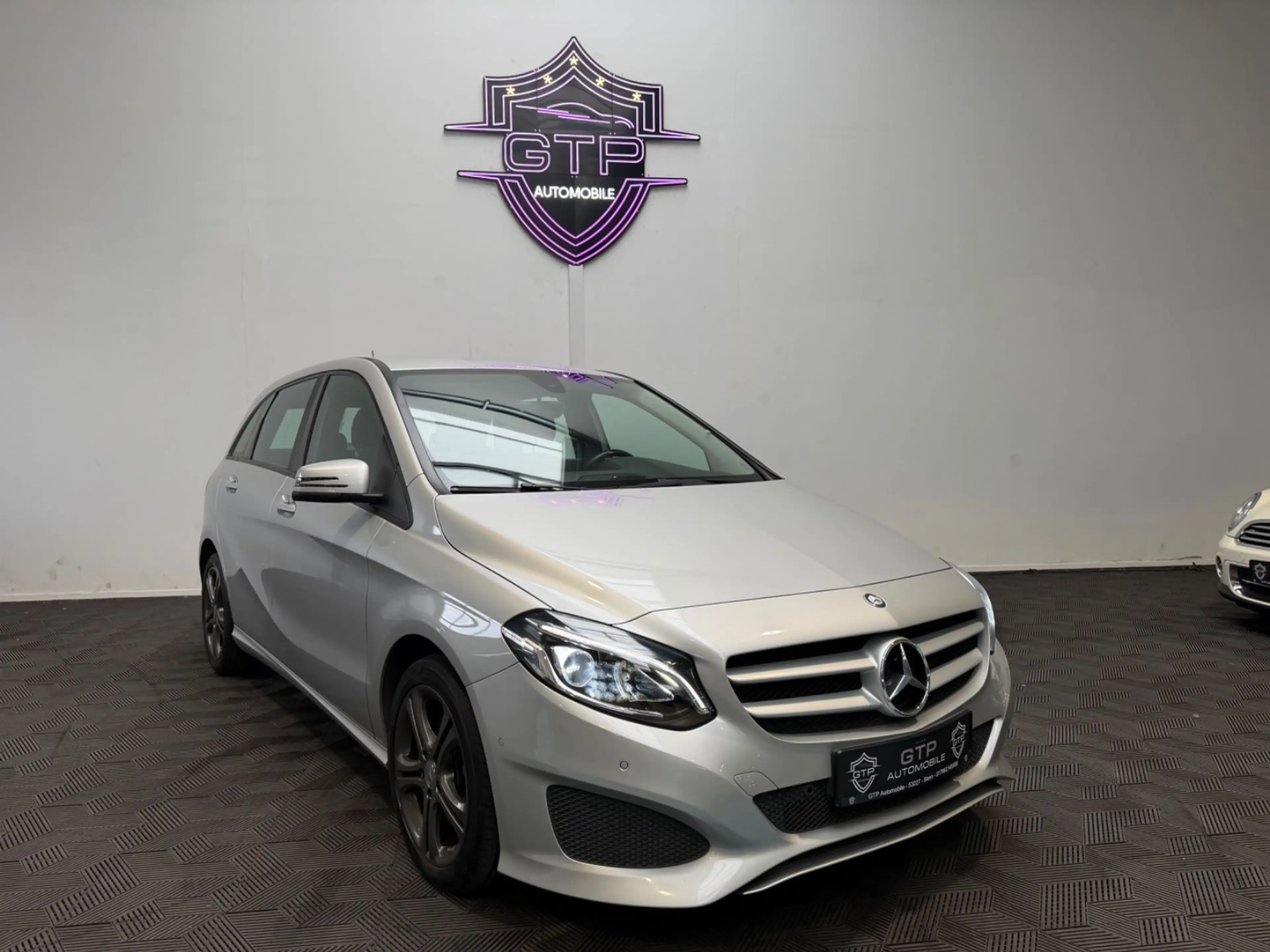 Mercedes-Benz B 220 CDI *LED*R-Kam*PDC*SHZ* — photo 2