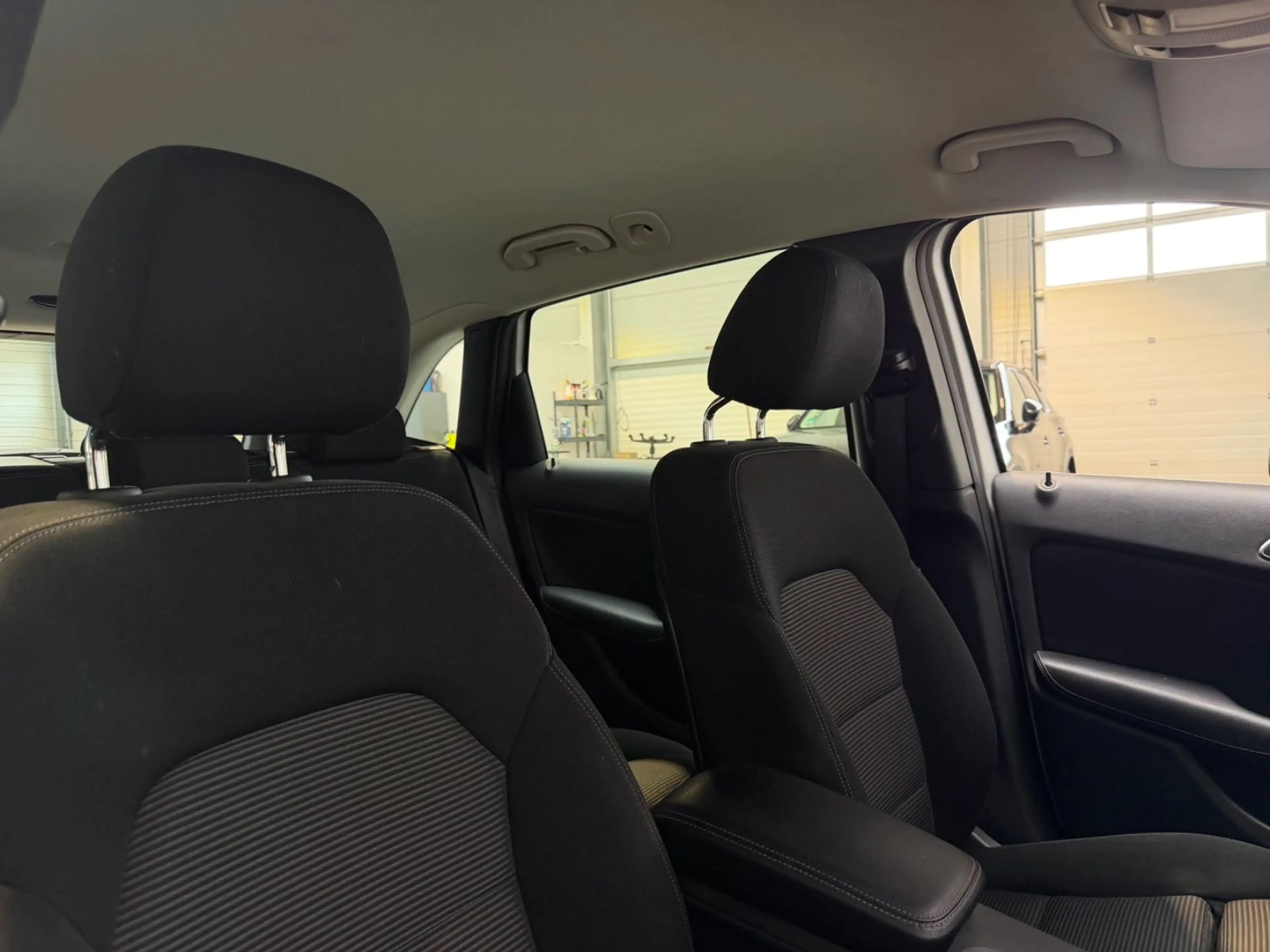 Mercedes-Benz B 220 CDI *LED*R-Kam*PDC*SHZ* — photo 13