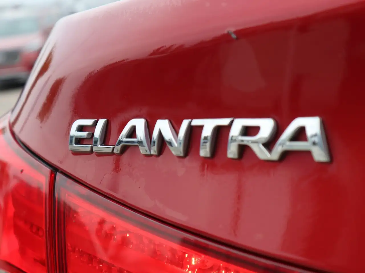 Hyundai ELANTRA снимка Hyundai ELANTRA