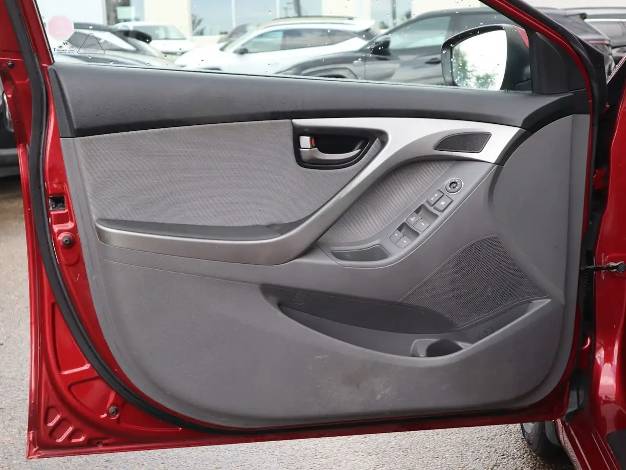 Hyundai ELANTRA fotografie Hyundai ELANTRA