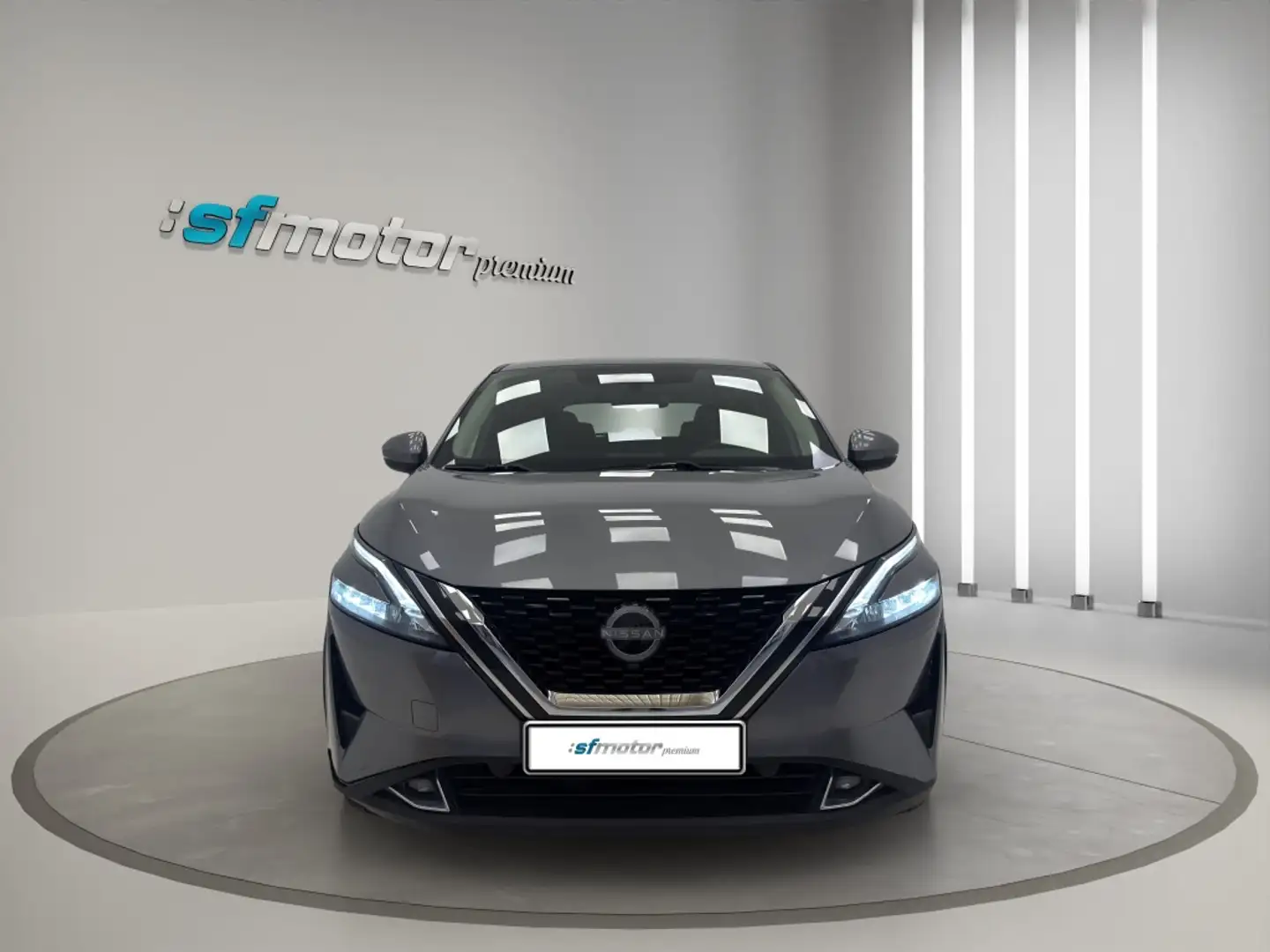 Nissan Qashqai 1.3 DIG-T mHEV 12V Acenta 4x2 Aut. 117kW Gris - 2
