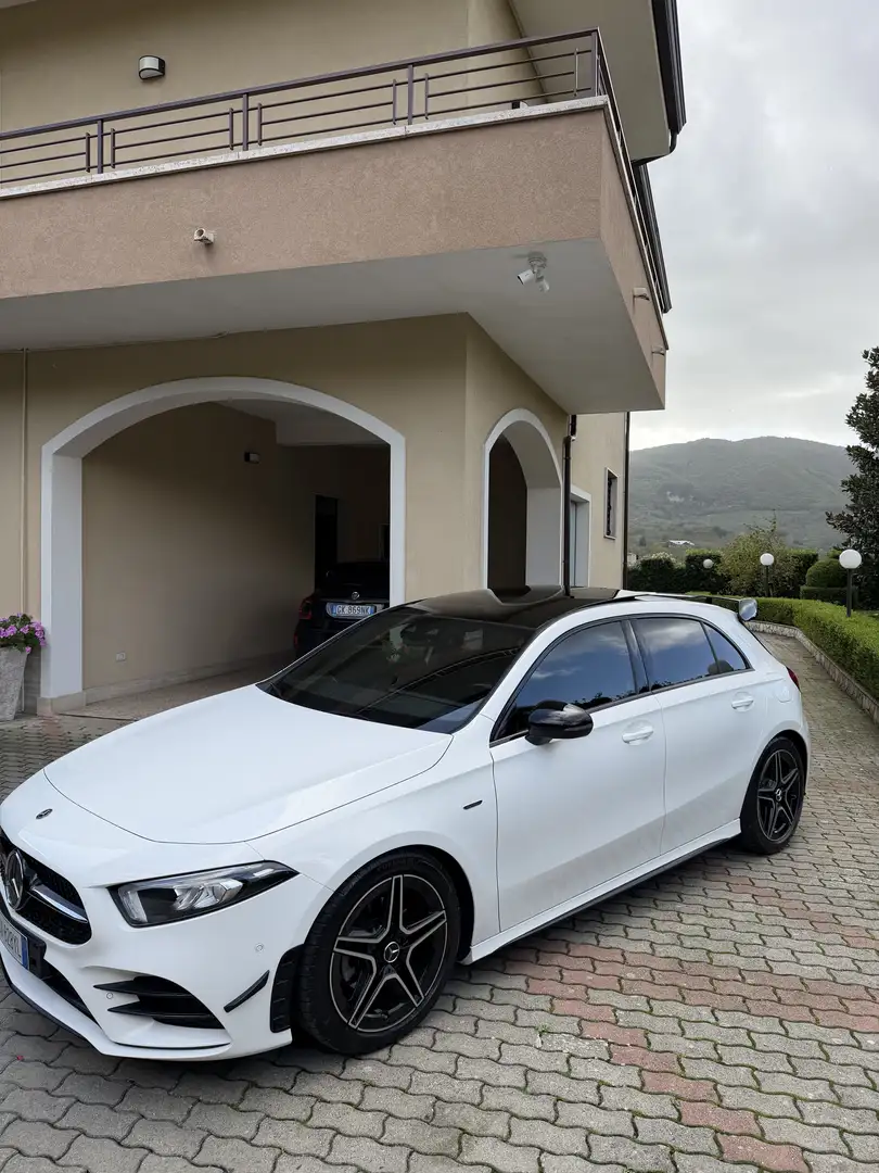 Mercedes-Benz A 200 d Premium 4matic auto - 2