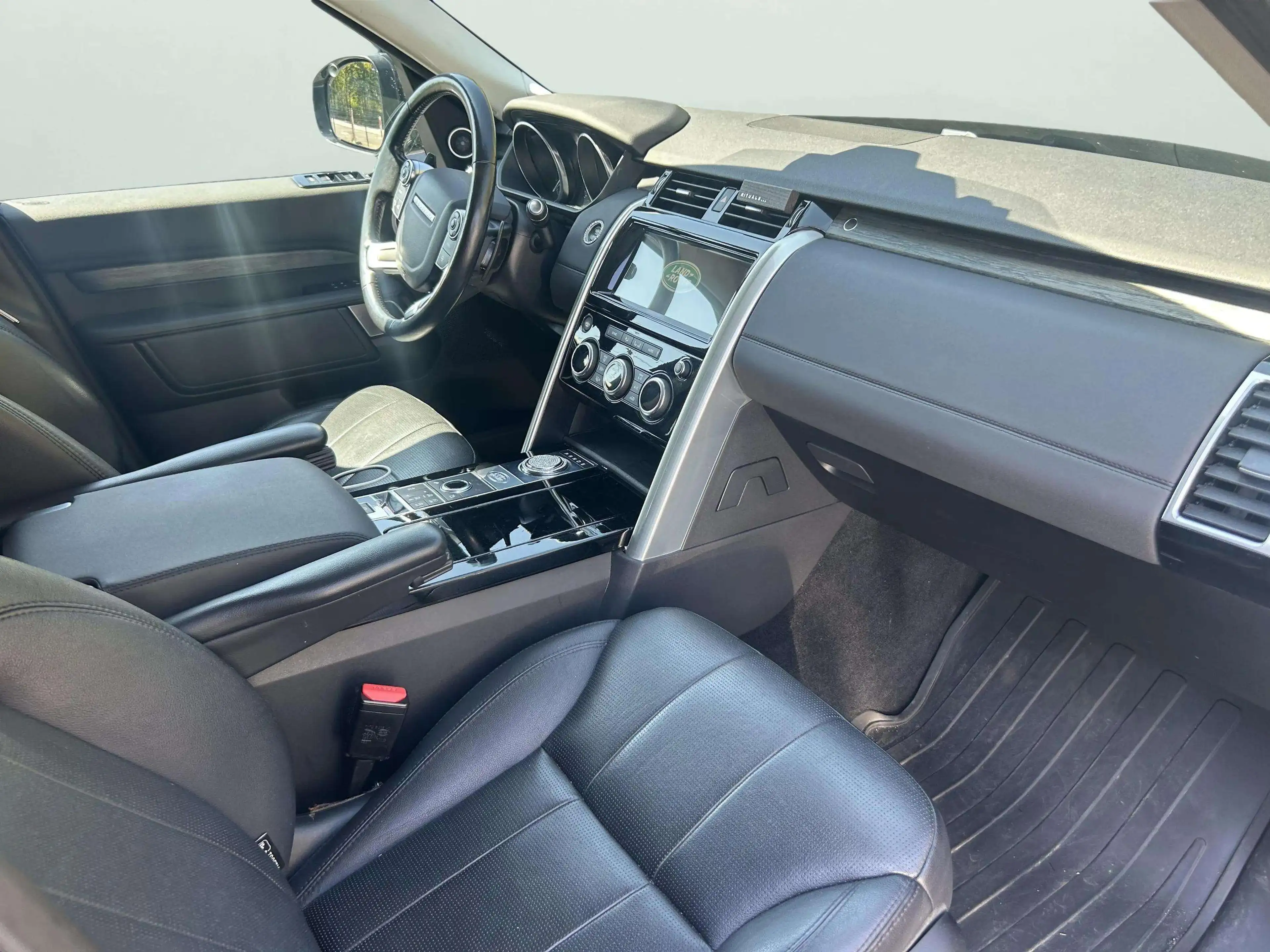 Land Rover Discovery Discovery 2.0 SD4 HSE Luxury 7pl. — photo 12