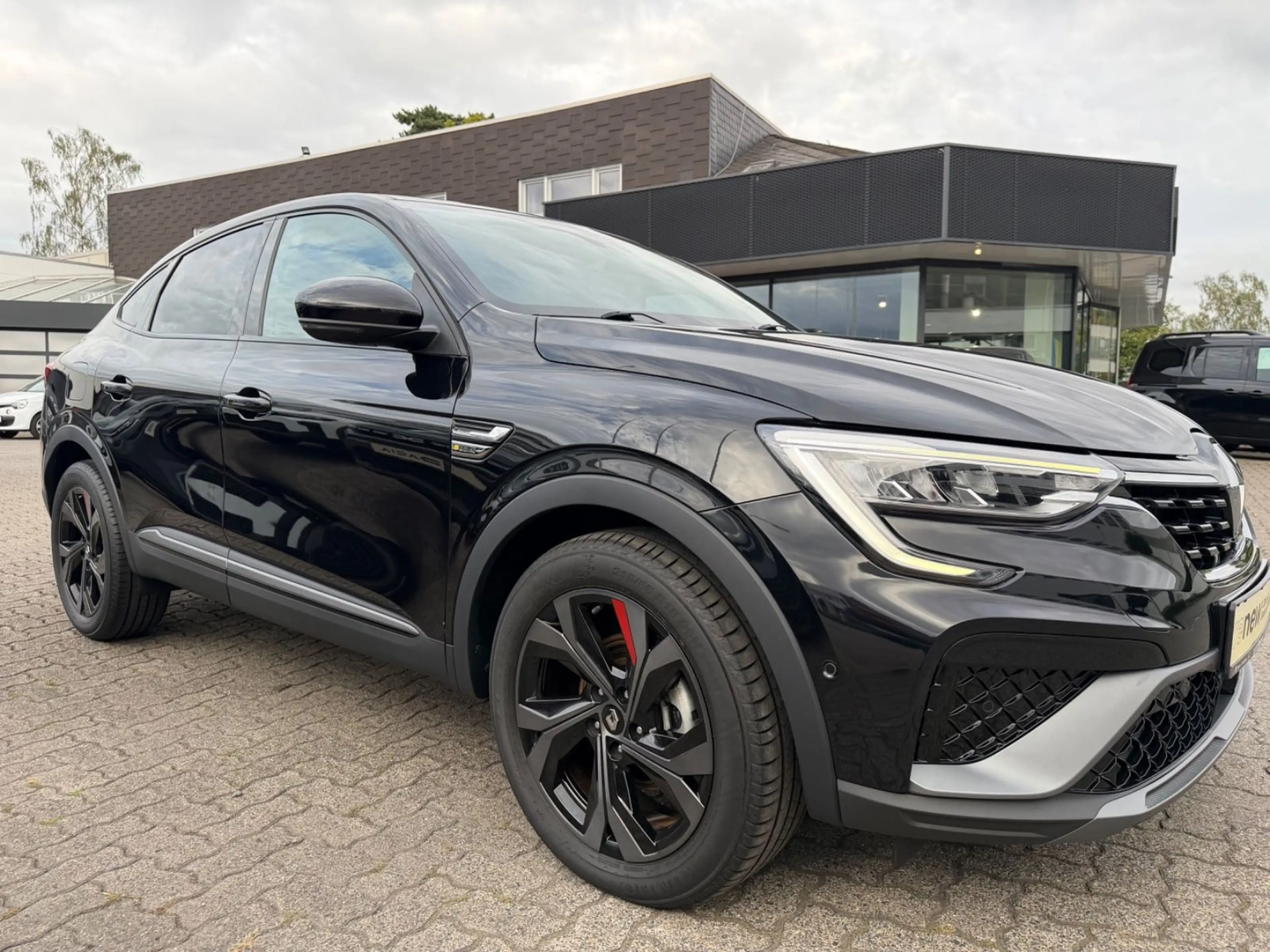 Renault Arkana E-TECH 145 R.S. Line — photo 3