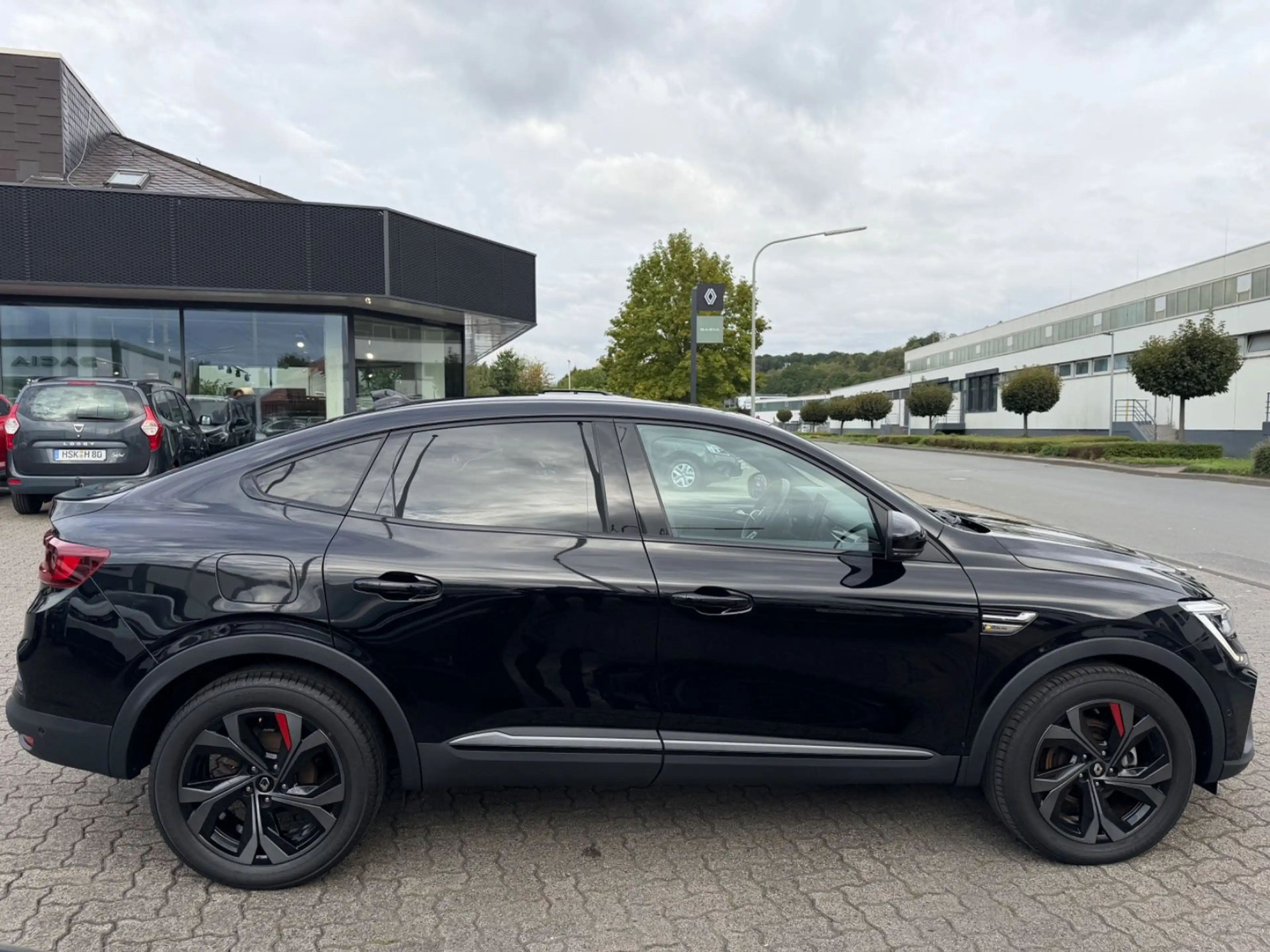Renault Arkana E-TECH 145 R.S. Line — photo 8