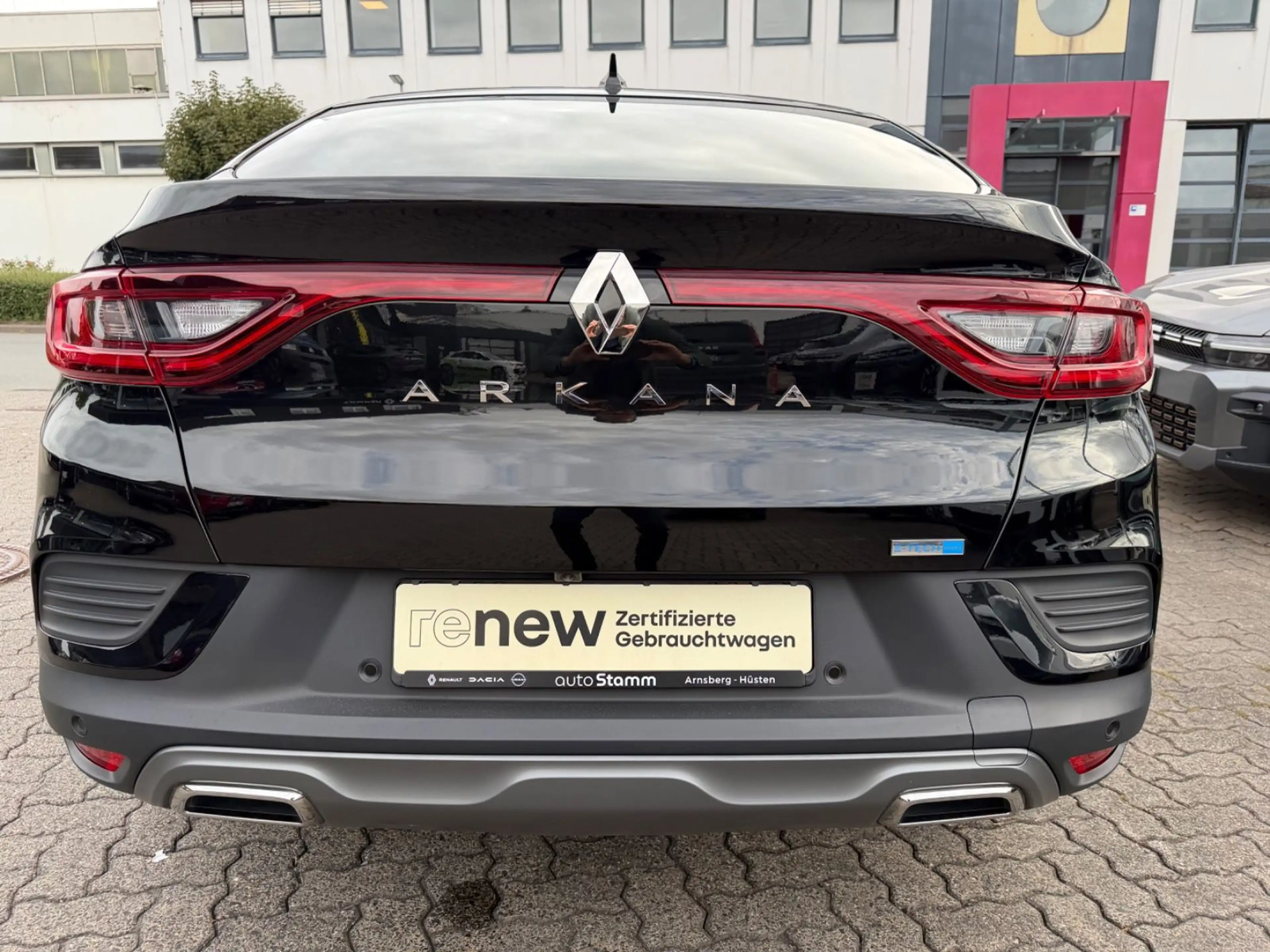 Renault Arkana E-TECH 145 R.S. Line — photo 11