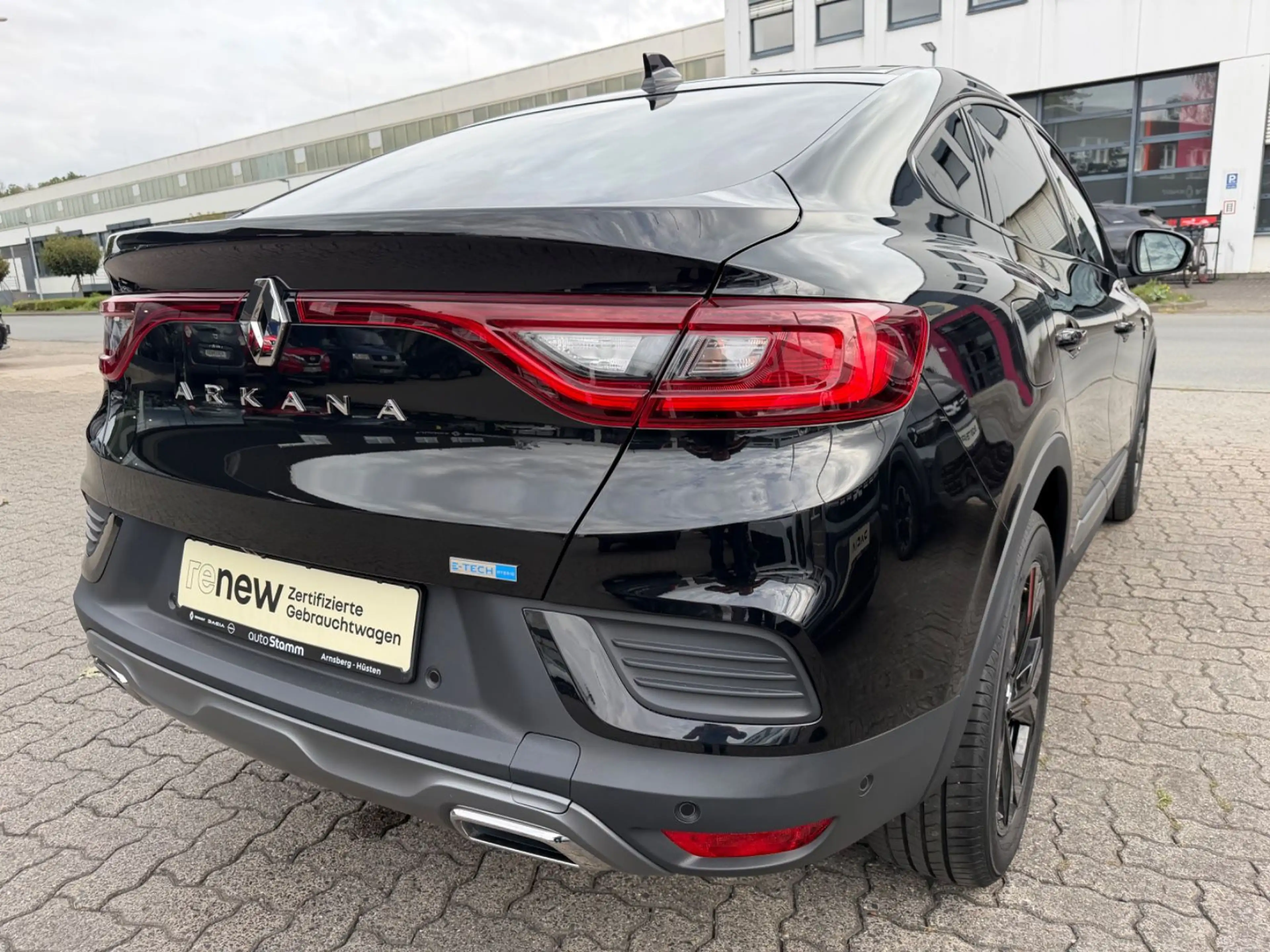 Renault Arkana E-TECH 145 R.S. Line — photo 13
