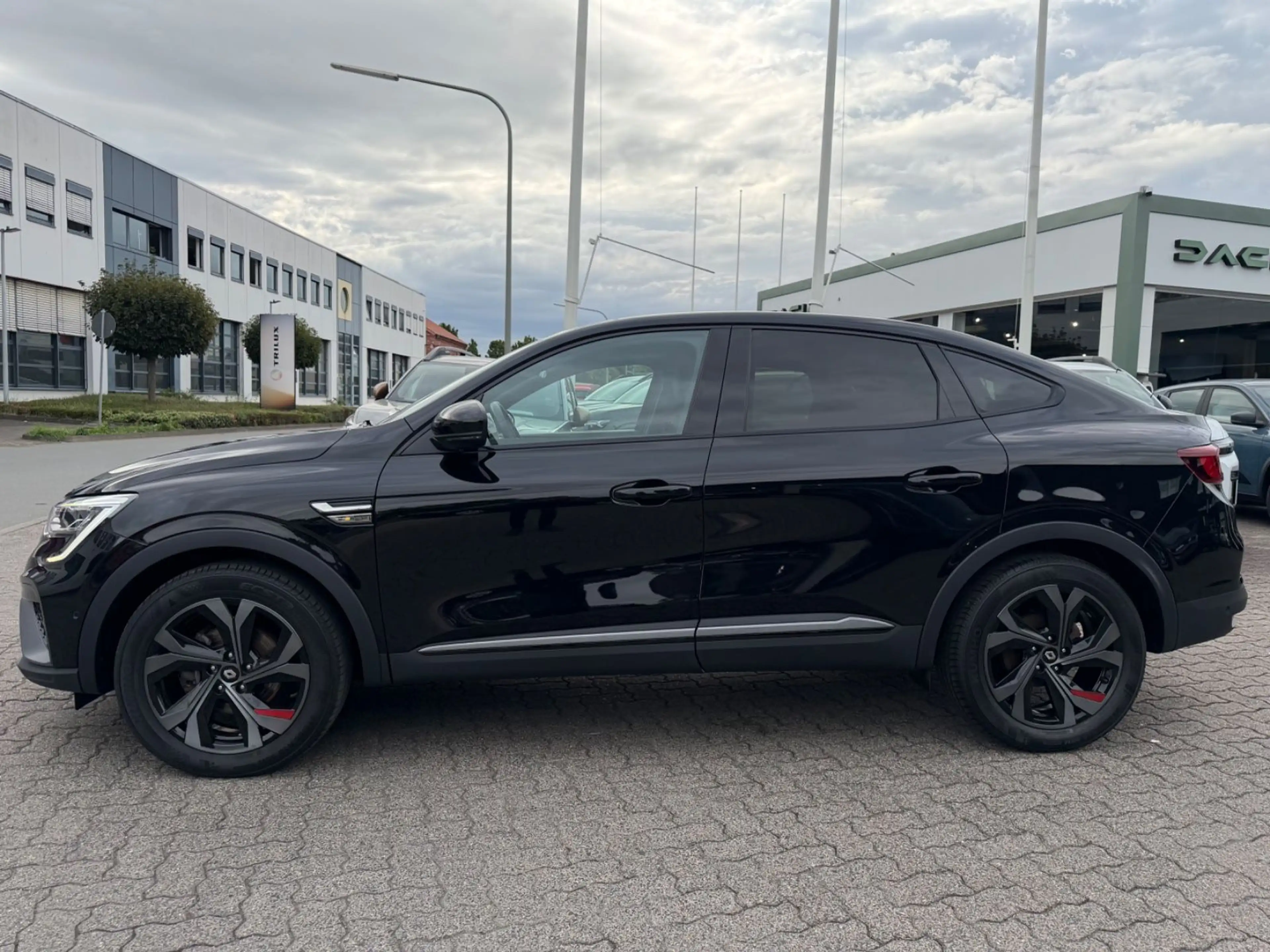 Renault Arkana E-TECH 145 R.S. Line — photo 7