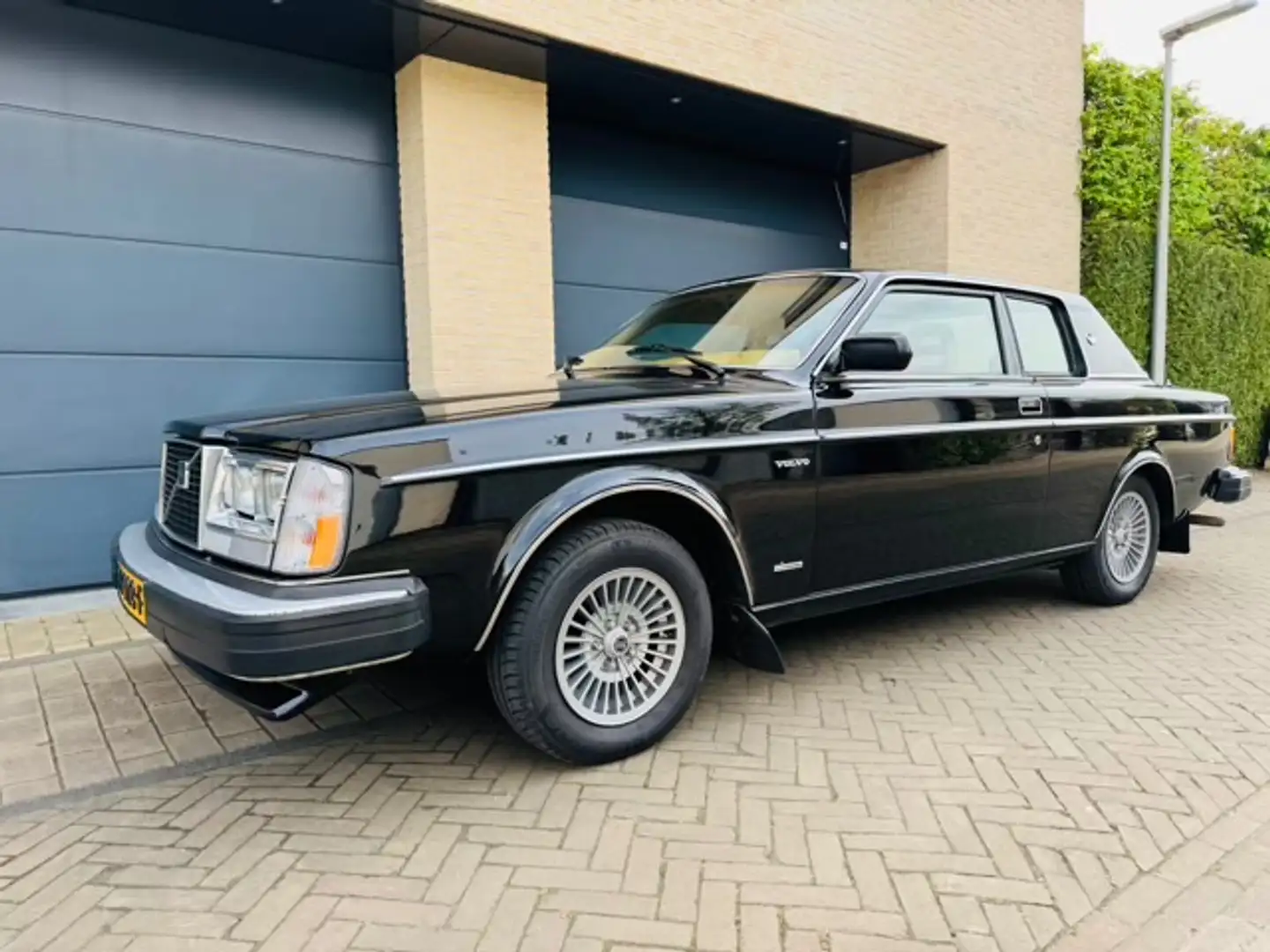 Volvo 262 262 Coupé Bertone Nero - 2
